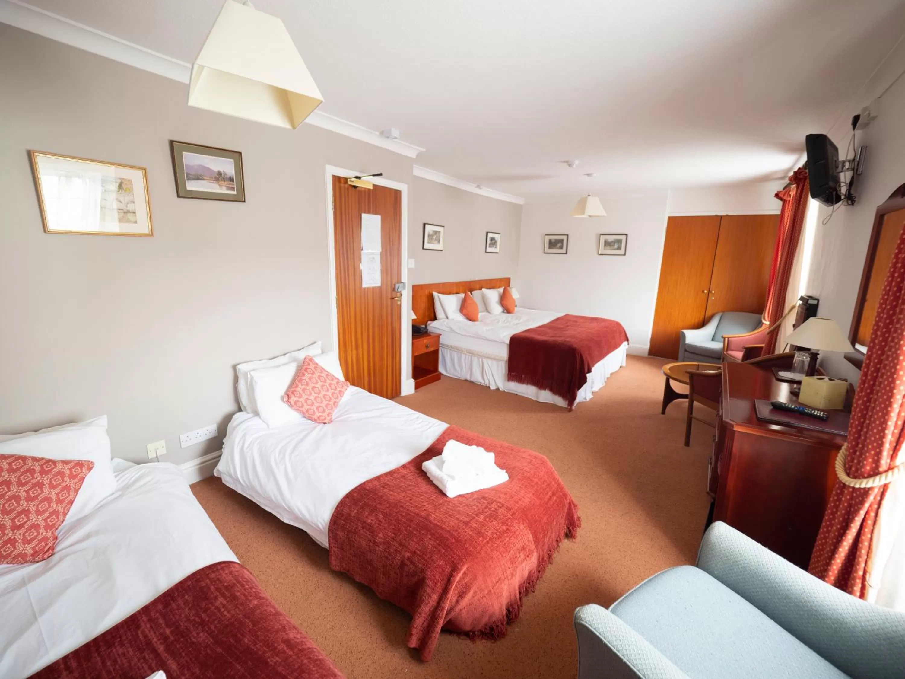 Bedroom, Bed in The Rest and Be Thankful Inn