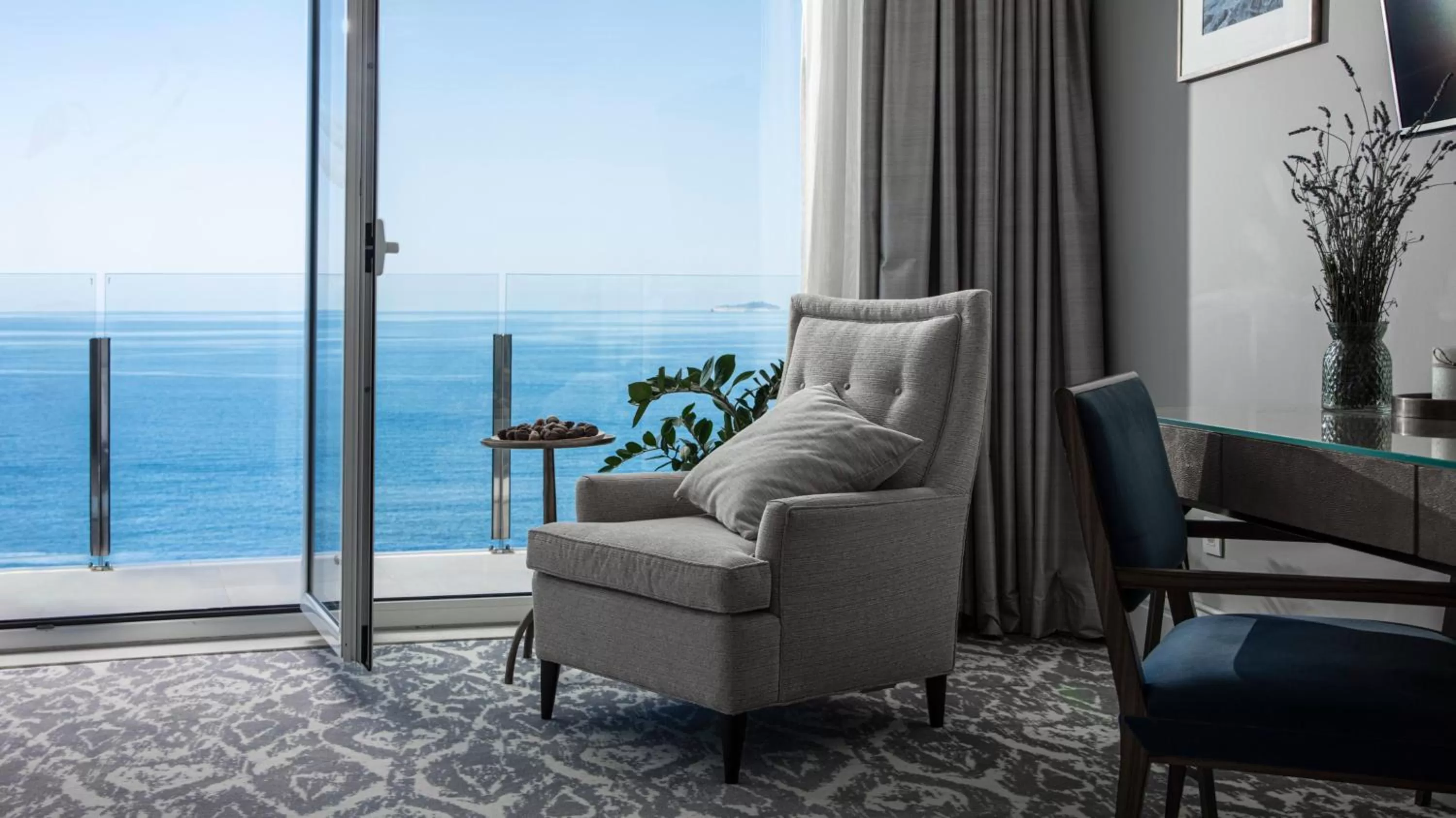 Day in Royal Blue Hotel