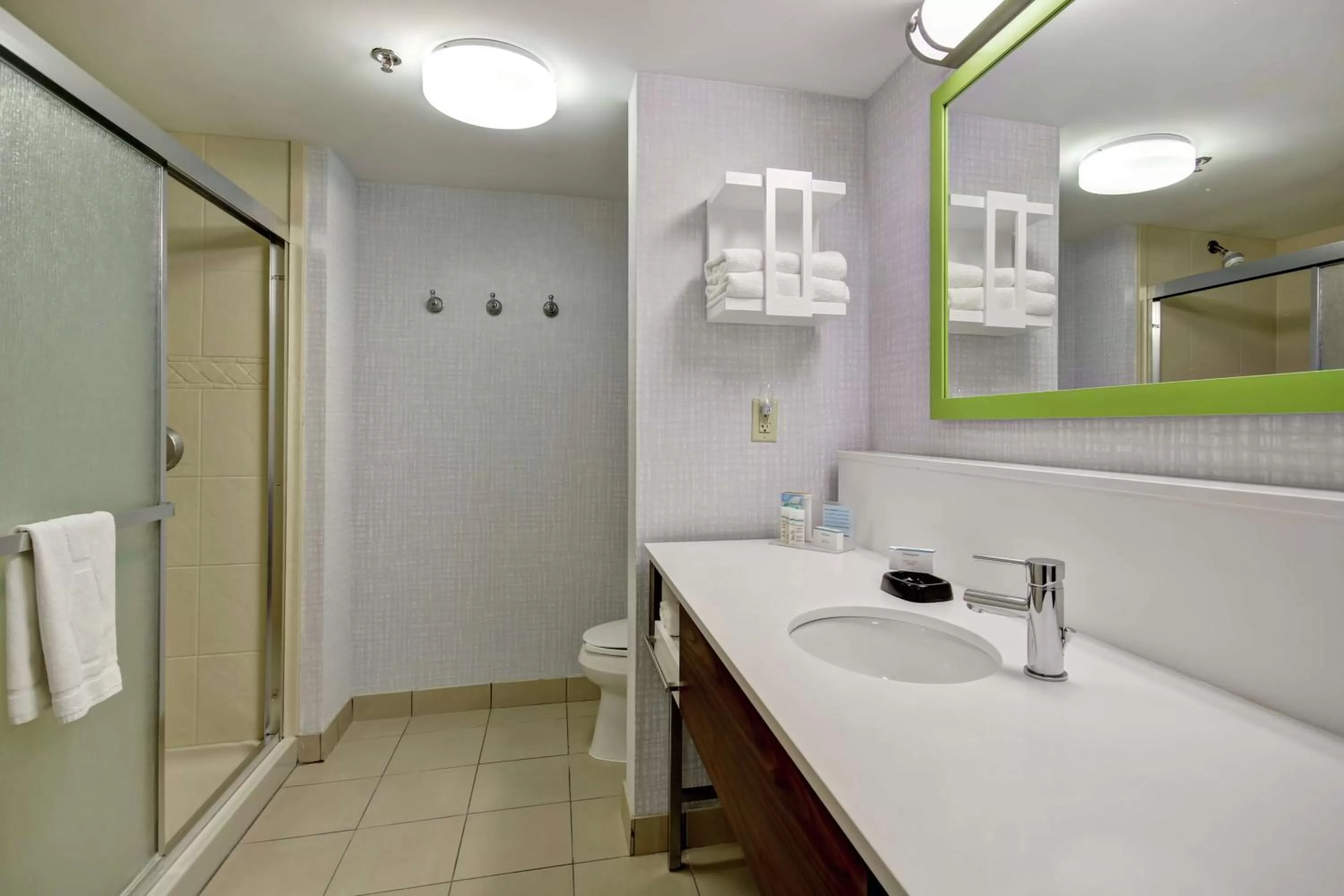 Bathroom in Hampton Inn & Suites Guelph