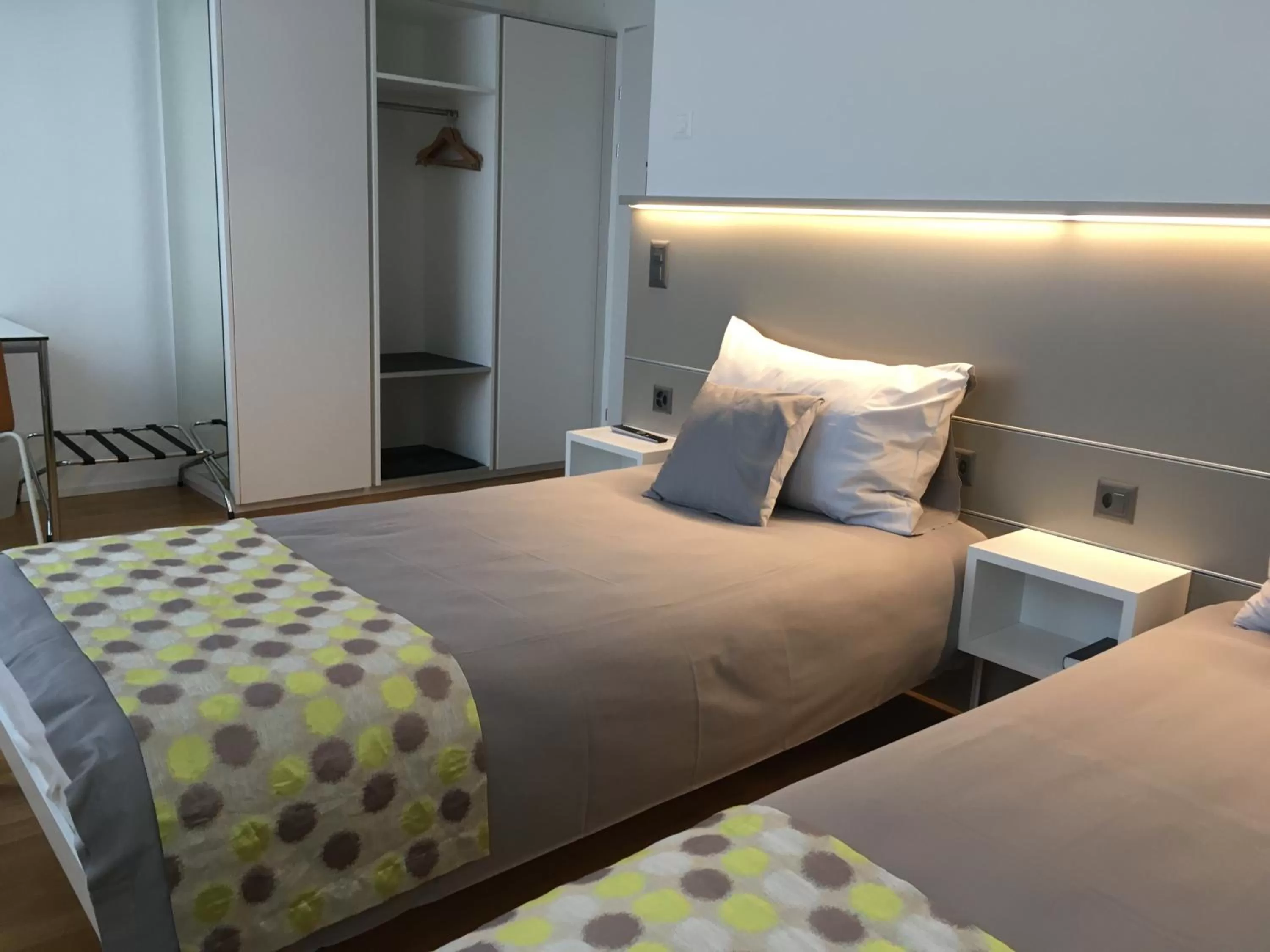 Photo of the whole room, Bed in Hotel Flawil