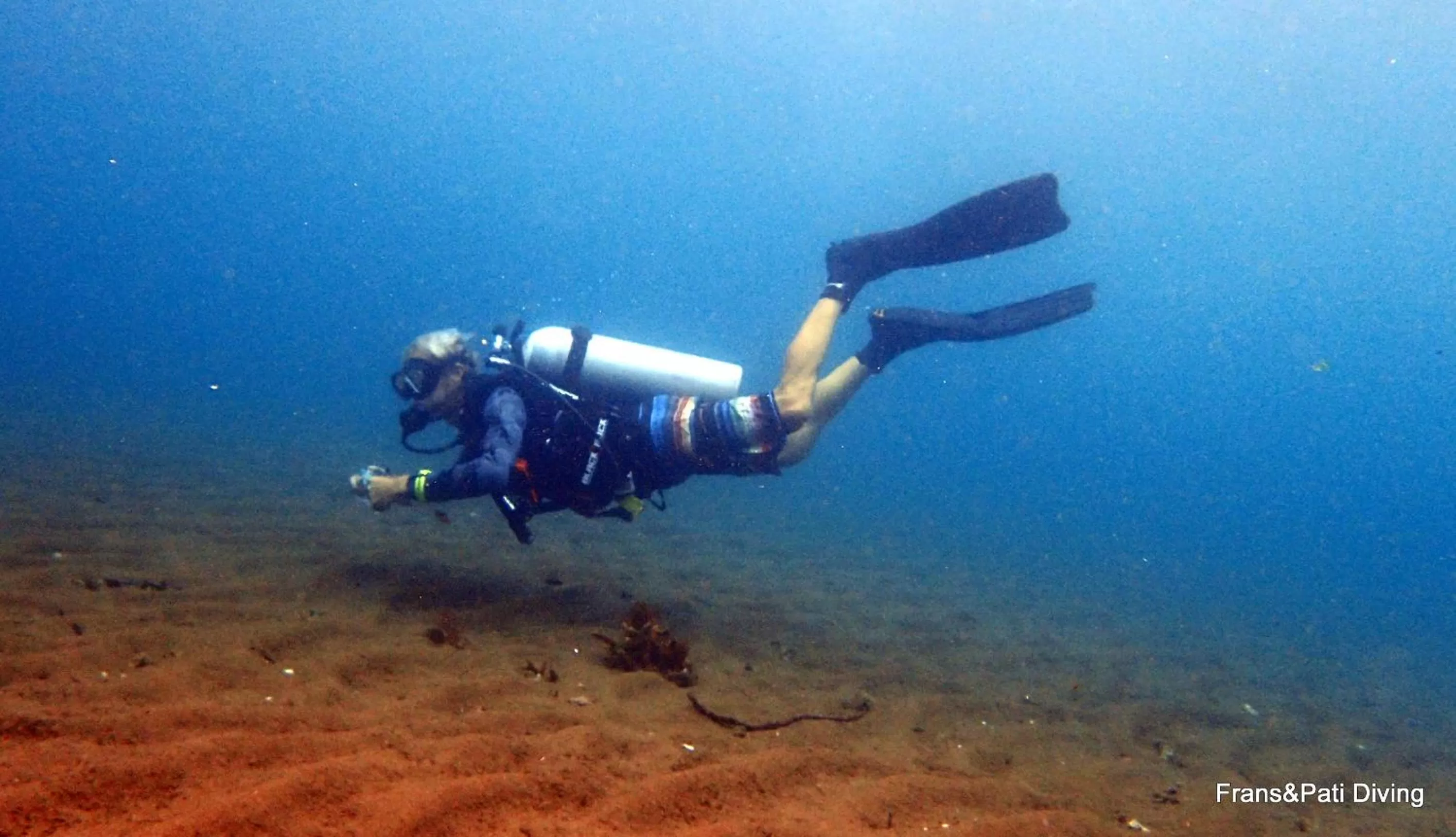 Diving in AivyMaes Divers Resort