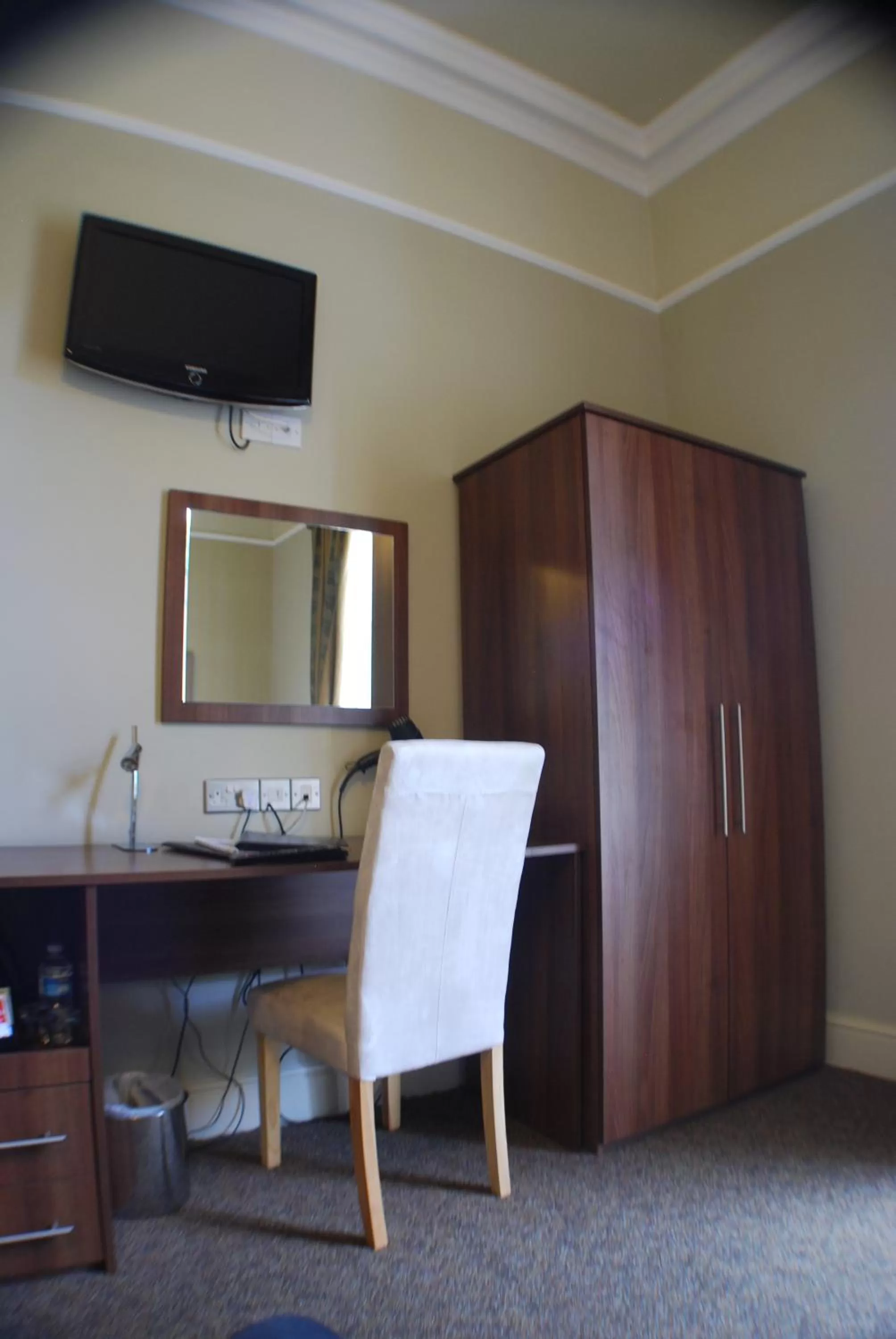 Seating area in The Salisbury Hotel