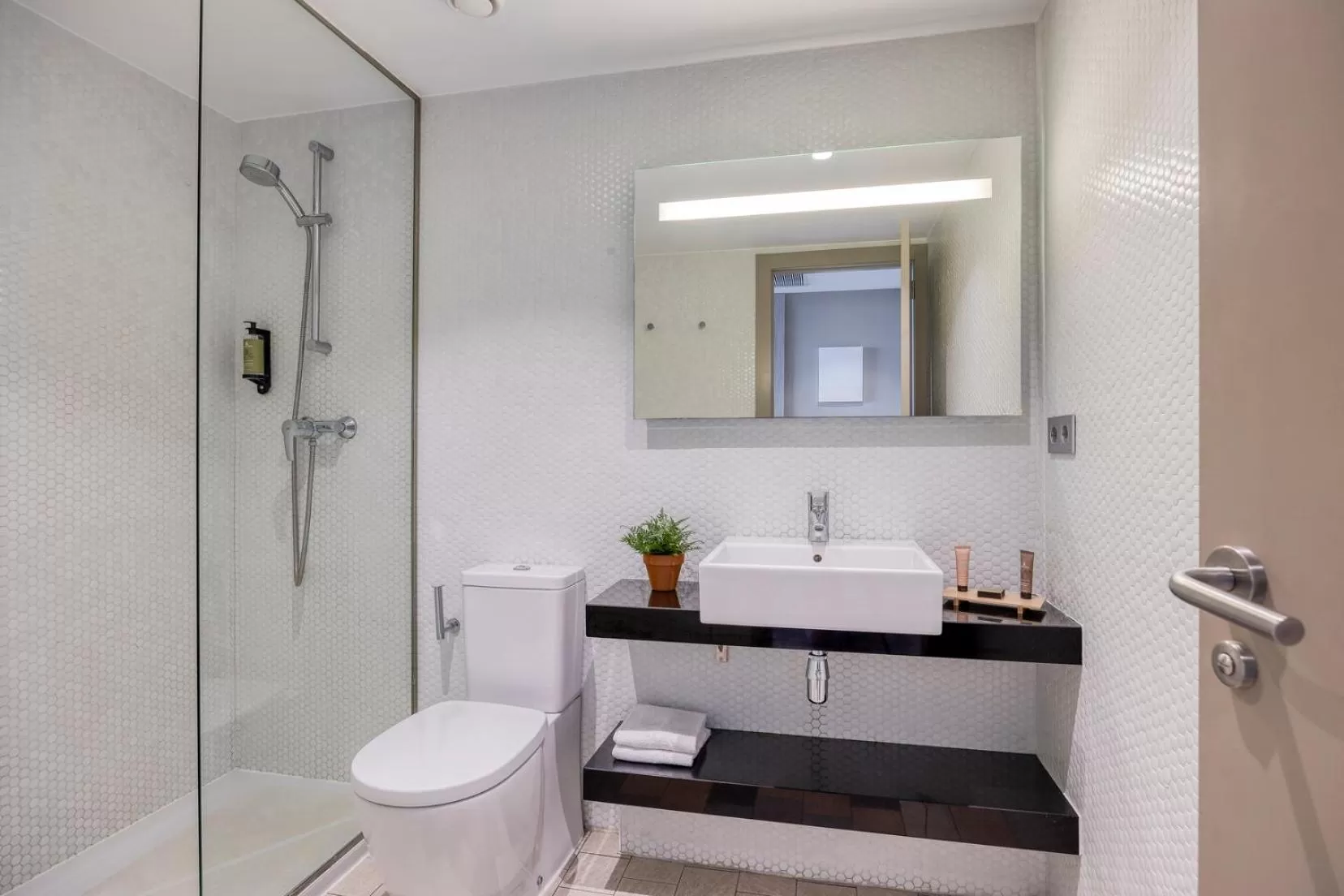 Bathroom in Citadines Ramblas Barcelona