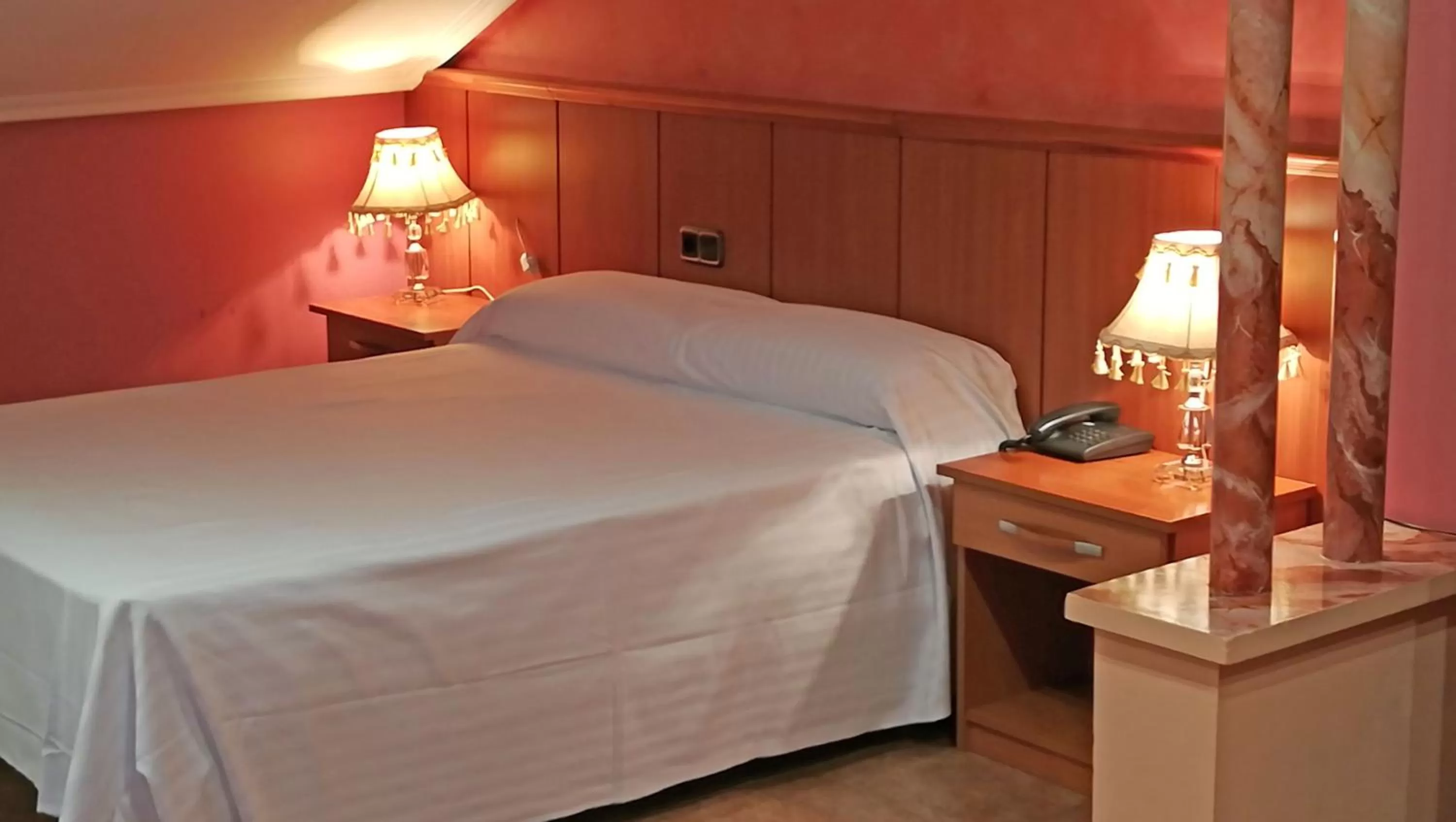 Bed in Hotel Real de Castilla