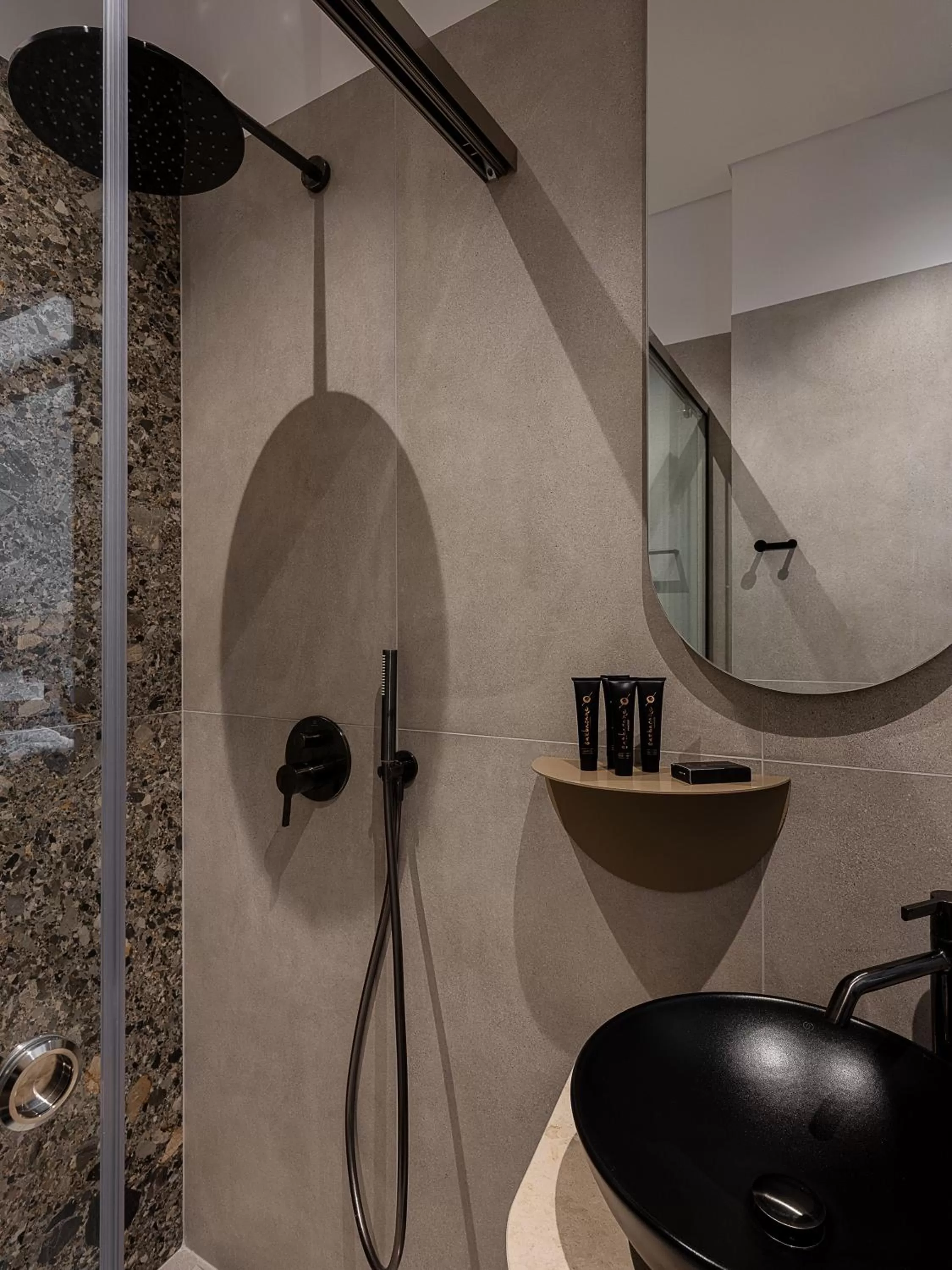 Shower in Casa Modiano Boutique