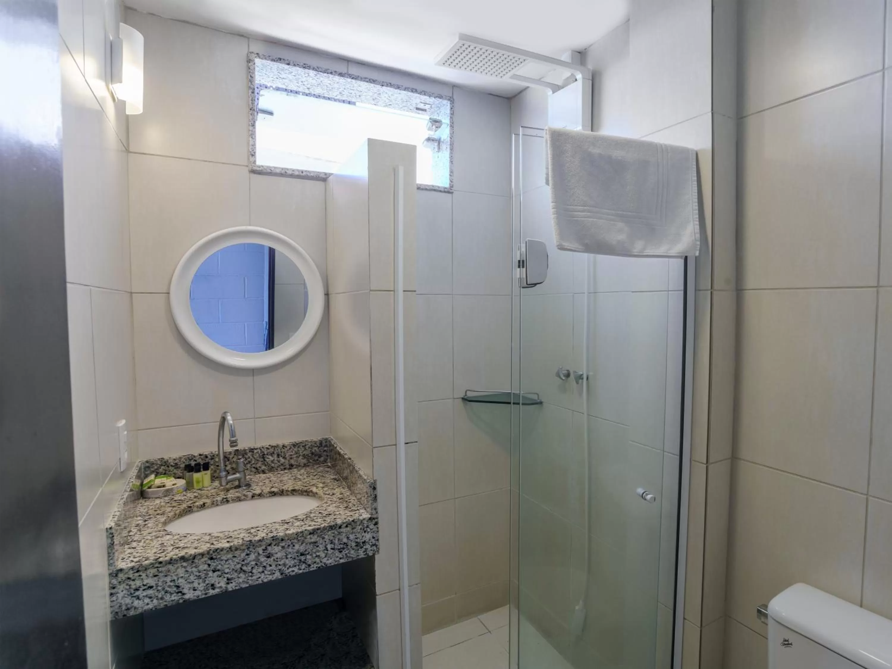 Bathroom in Apa Pau Brasil