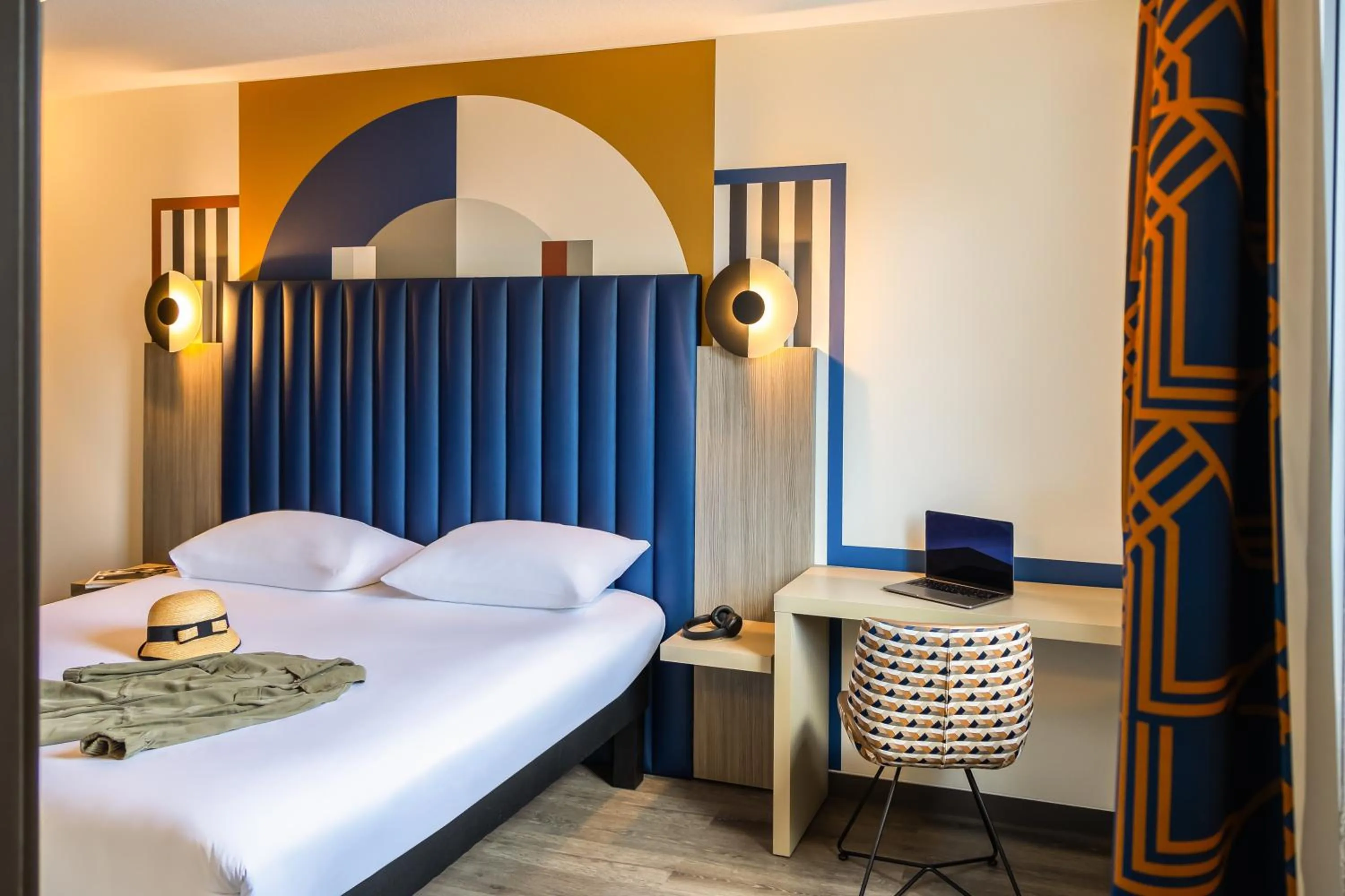 Photo of the whole room, Bed in ibis Styles Saint-Quentin