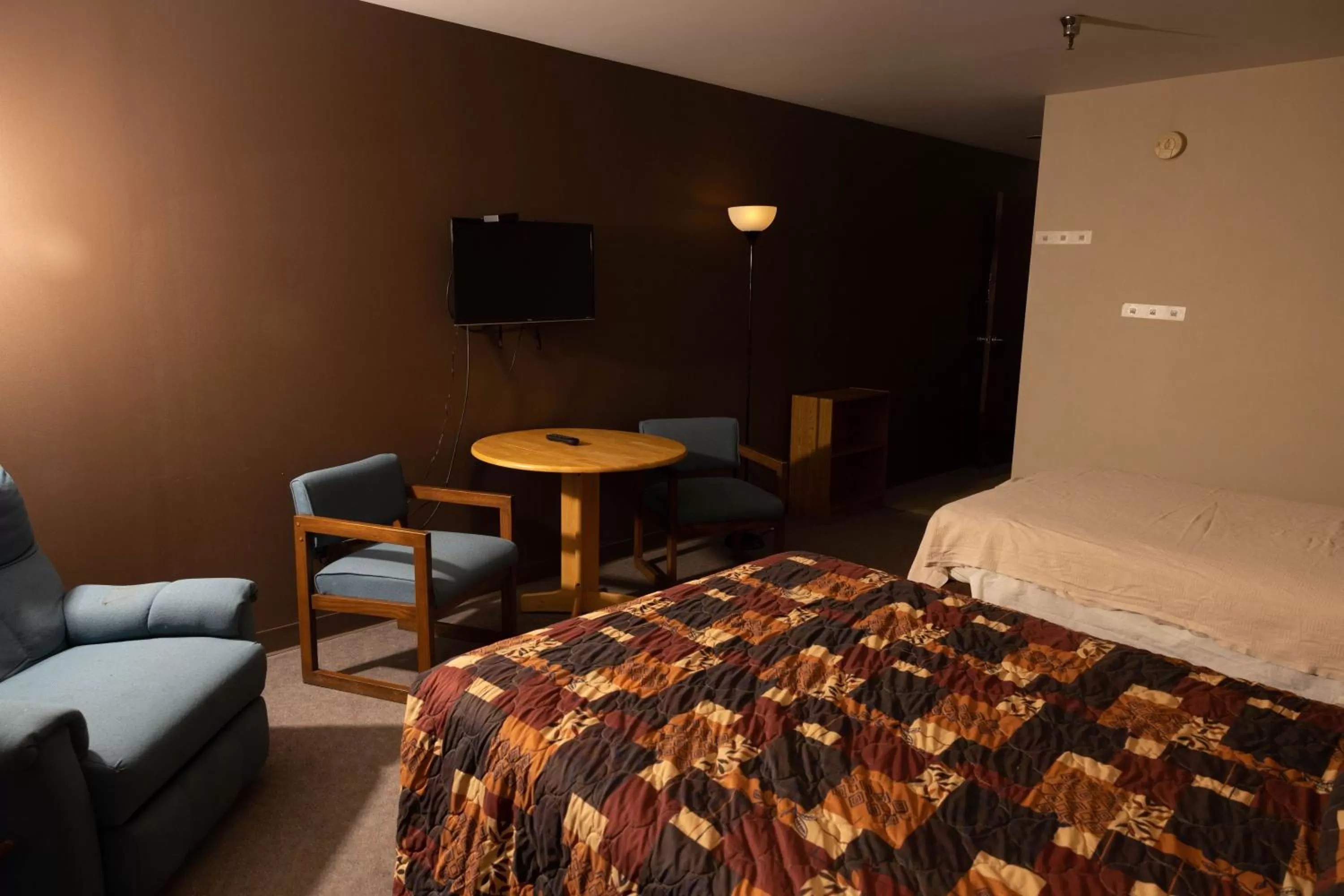 Bedroom, Bed in Lafayette Inn