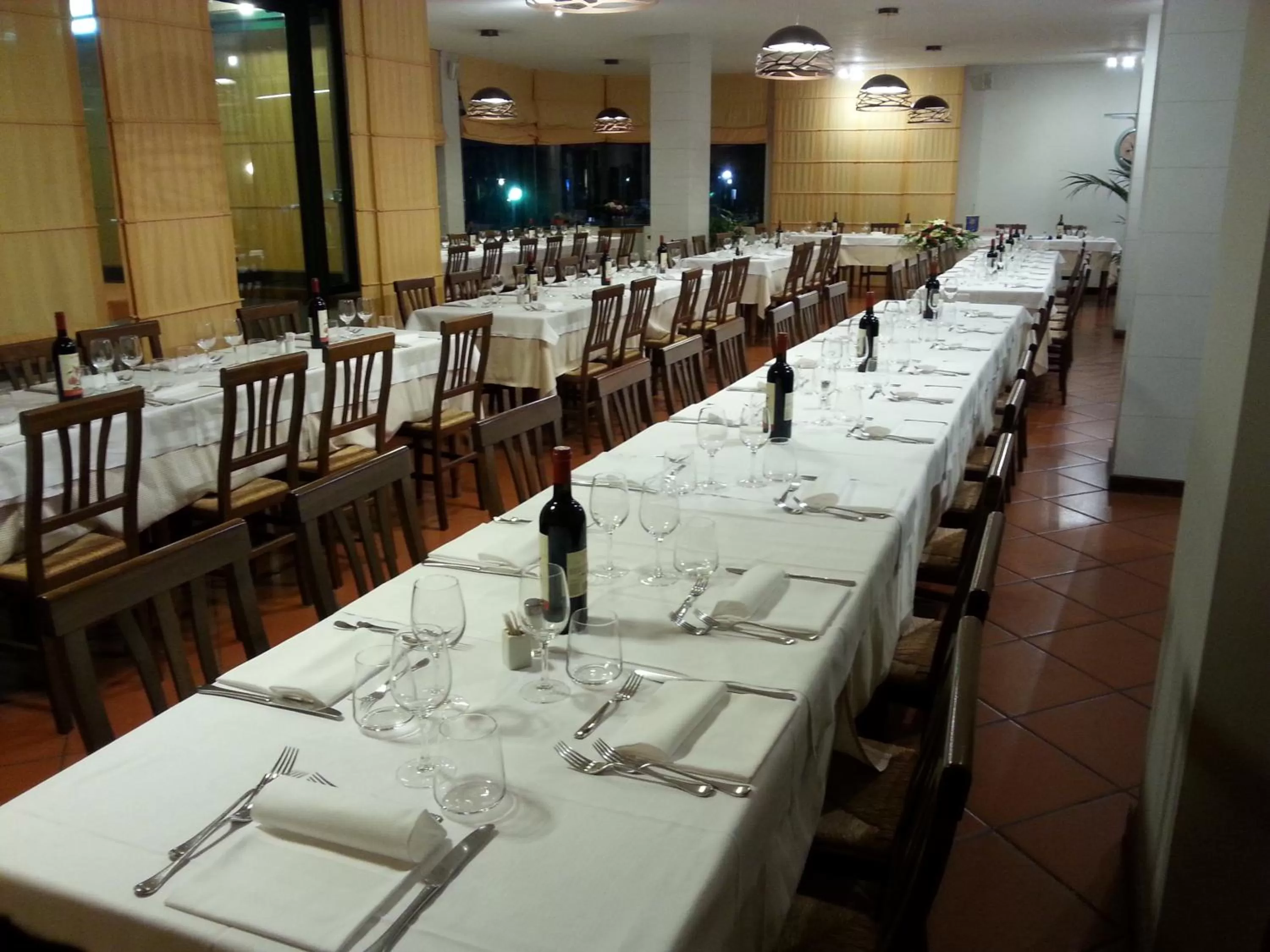 Restaurant/places to eat in Hotel Toscana