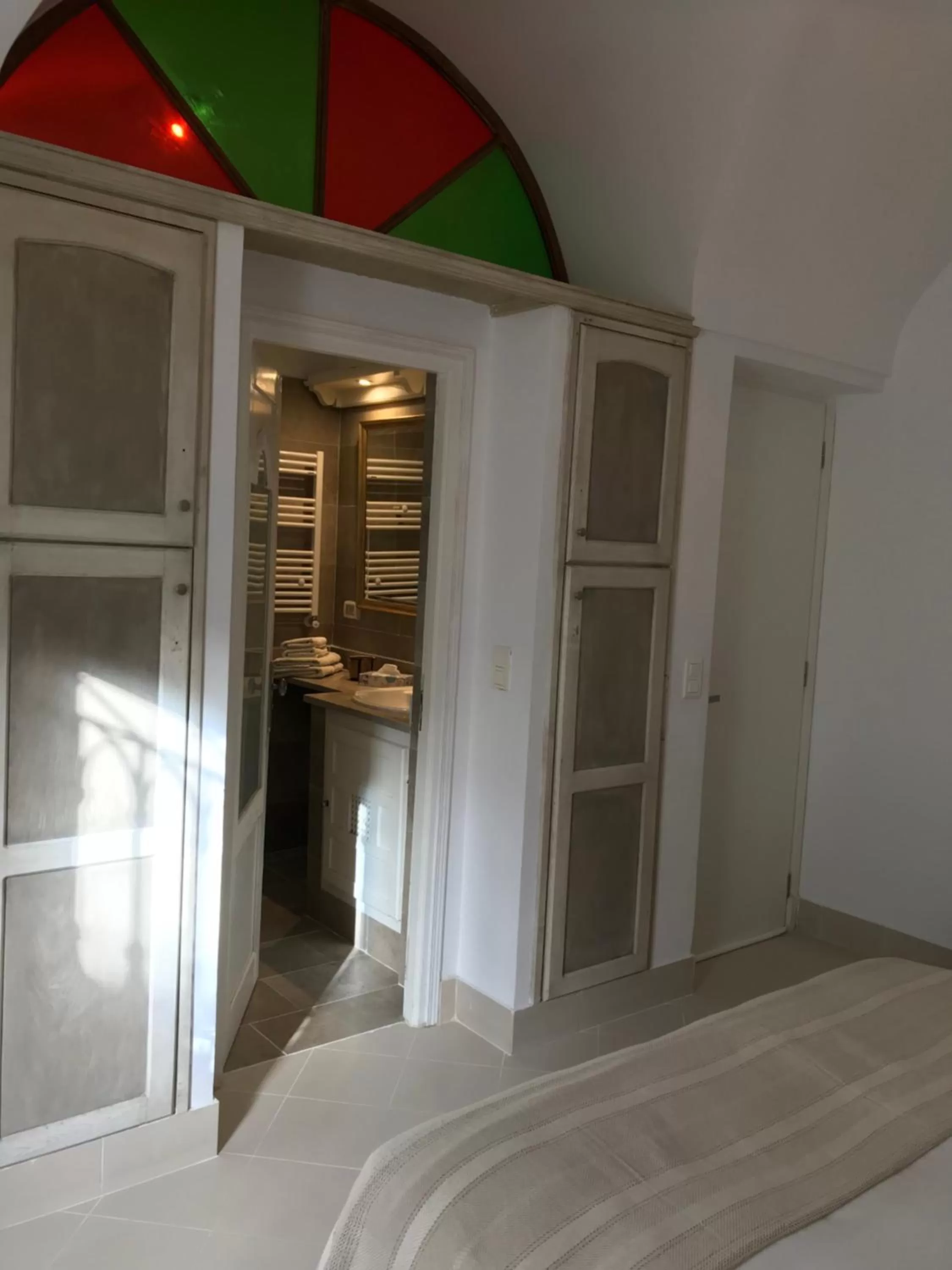 wardrobe in Dar Esma