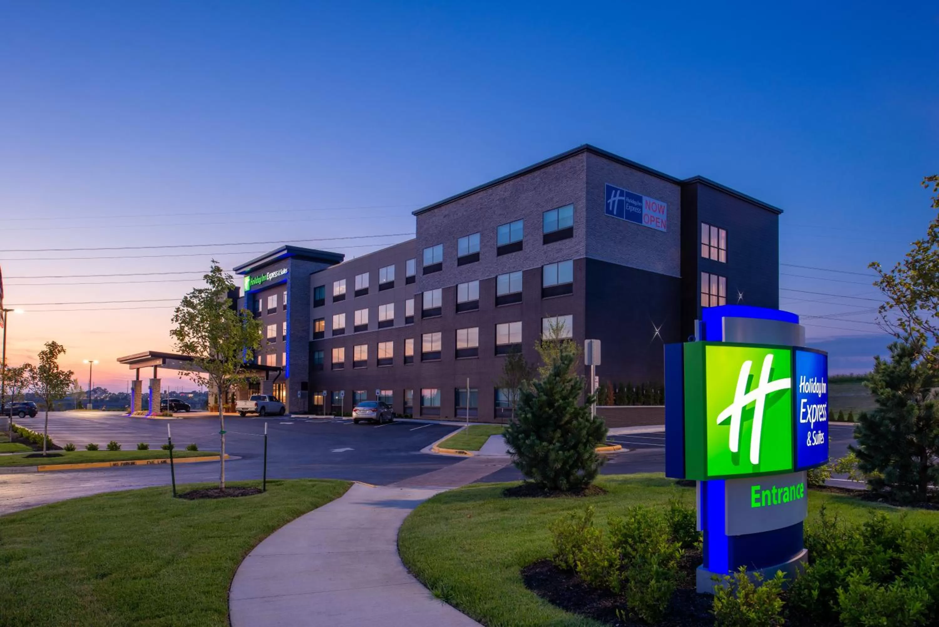 Property building in Holiday Inn Express & Suites - Olathe West by IHG