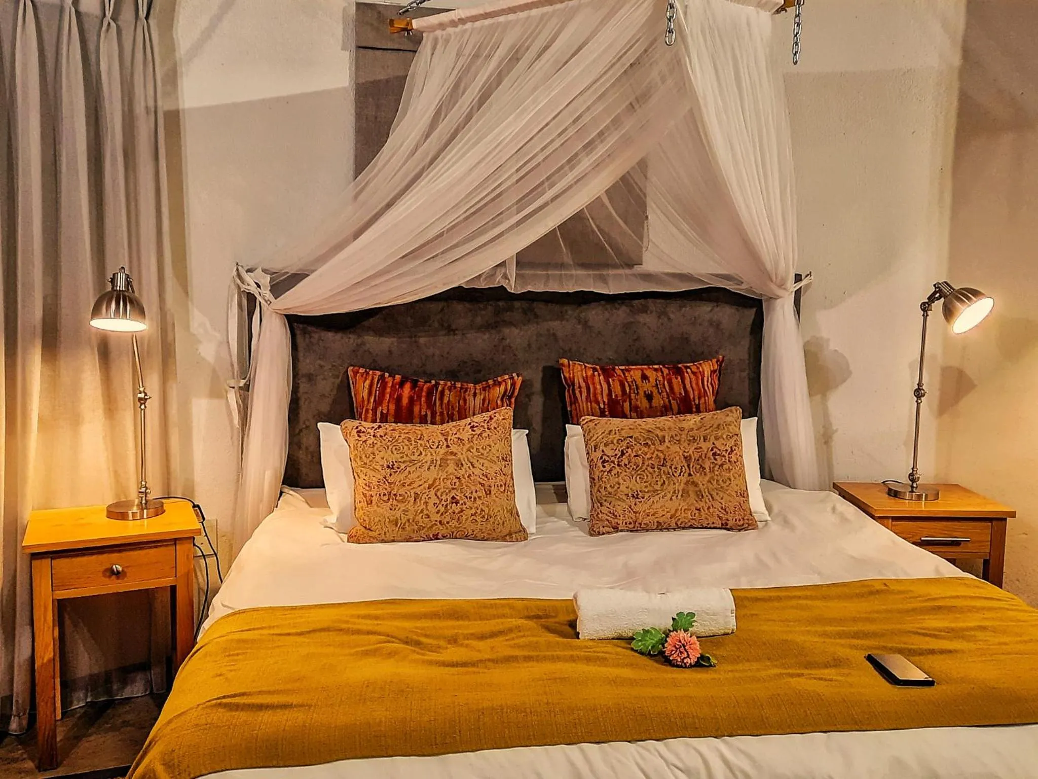 Property building, Bed in Sefapane Lodge and Safaris