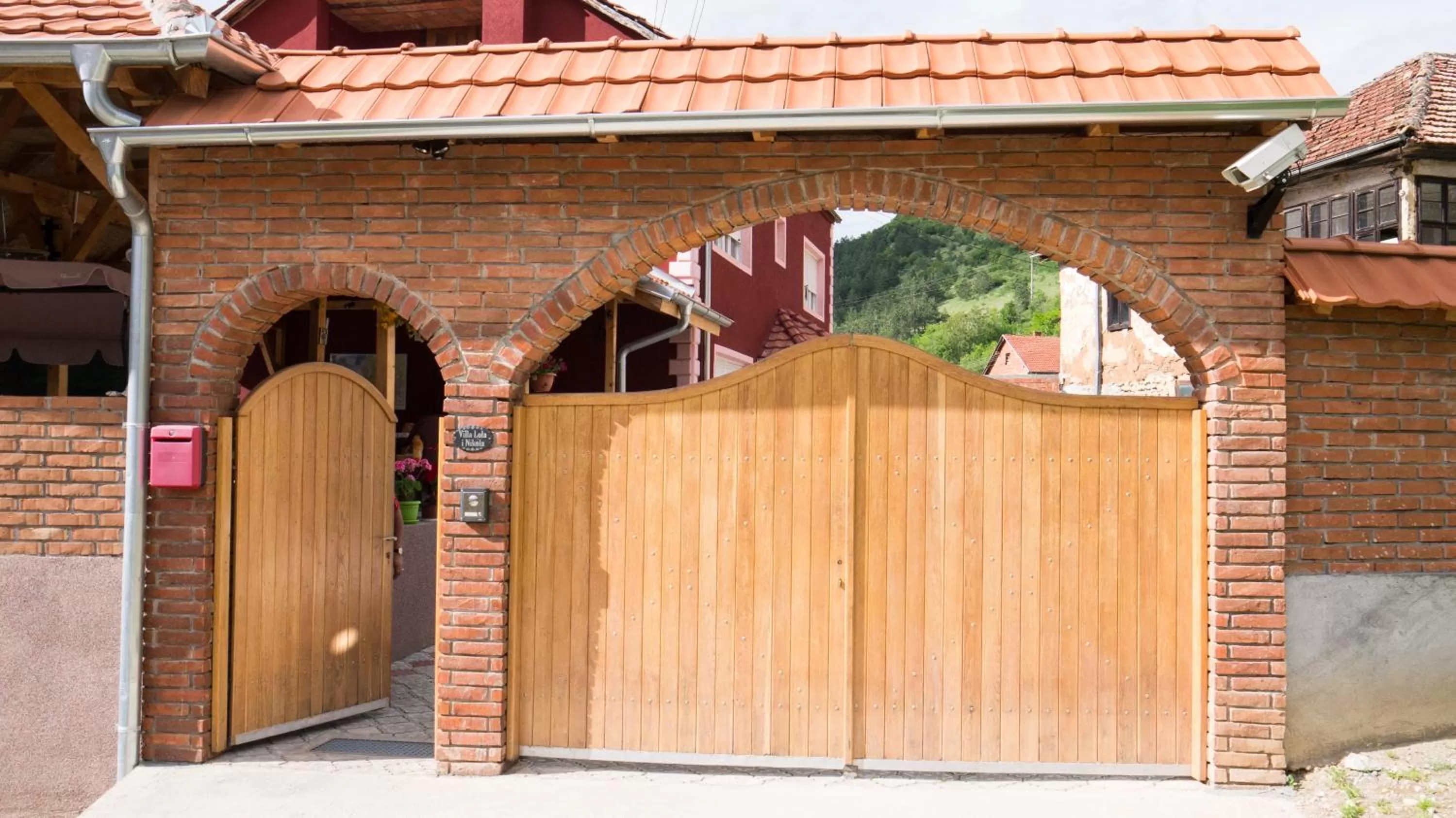 Facade/entrance in Villa Lola & Nikola