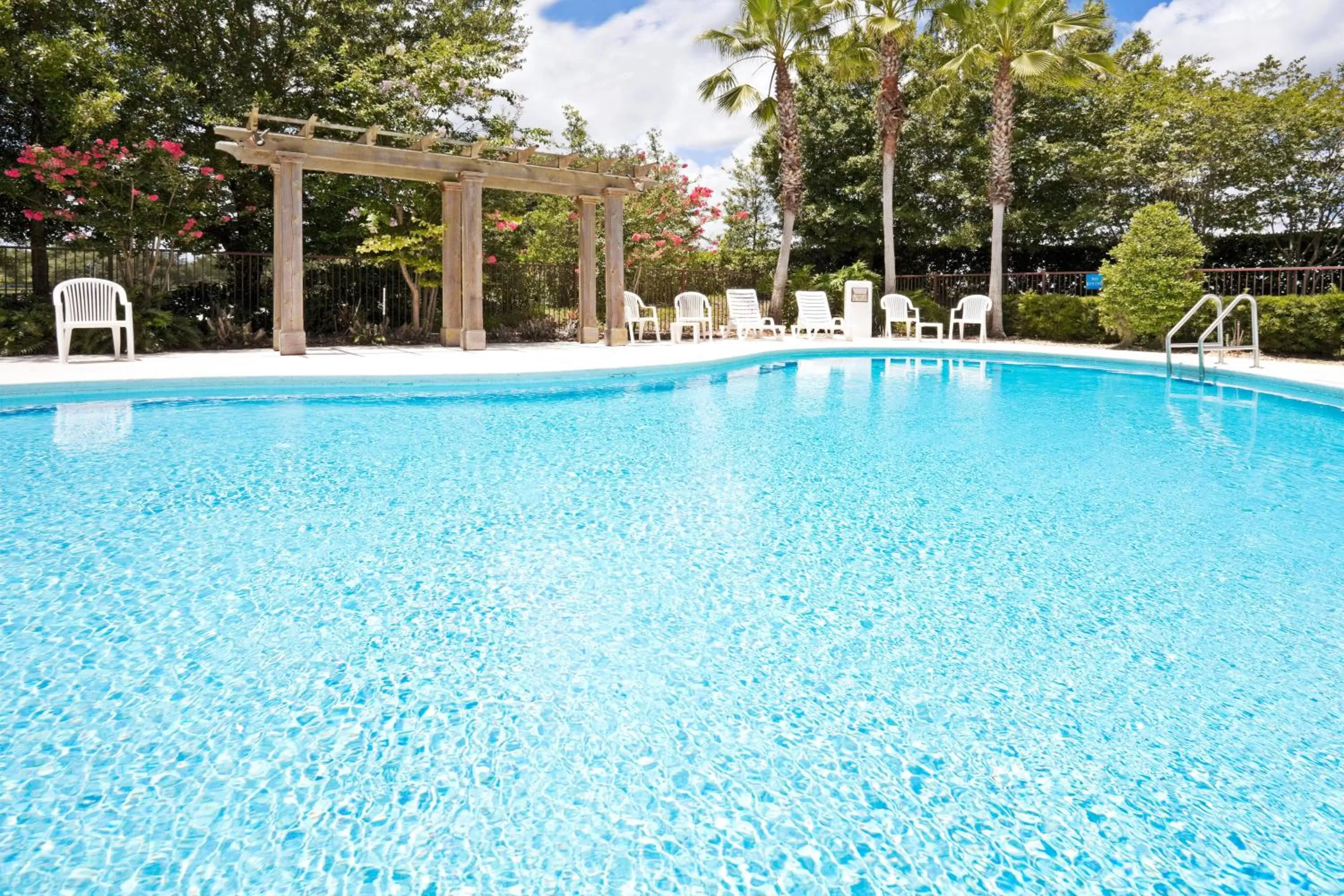 Swimming pool in Candlewood Suites Lake Mary by IHG