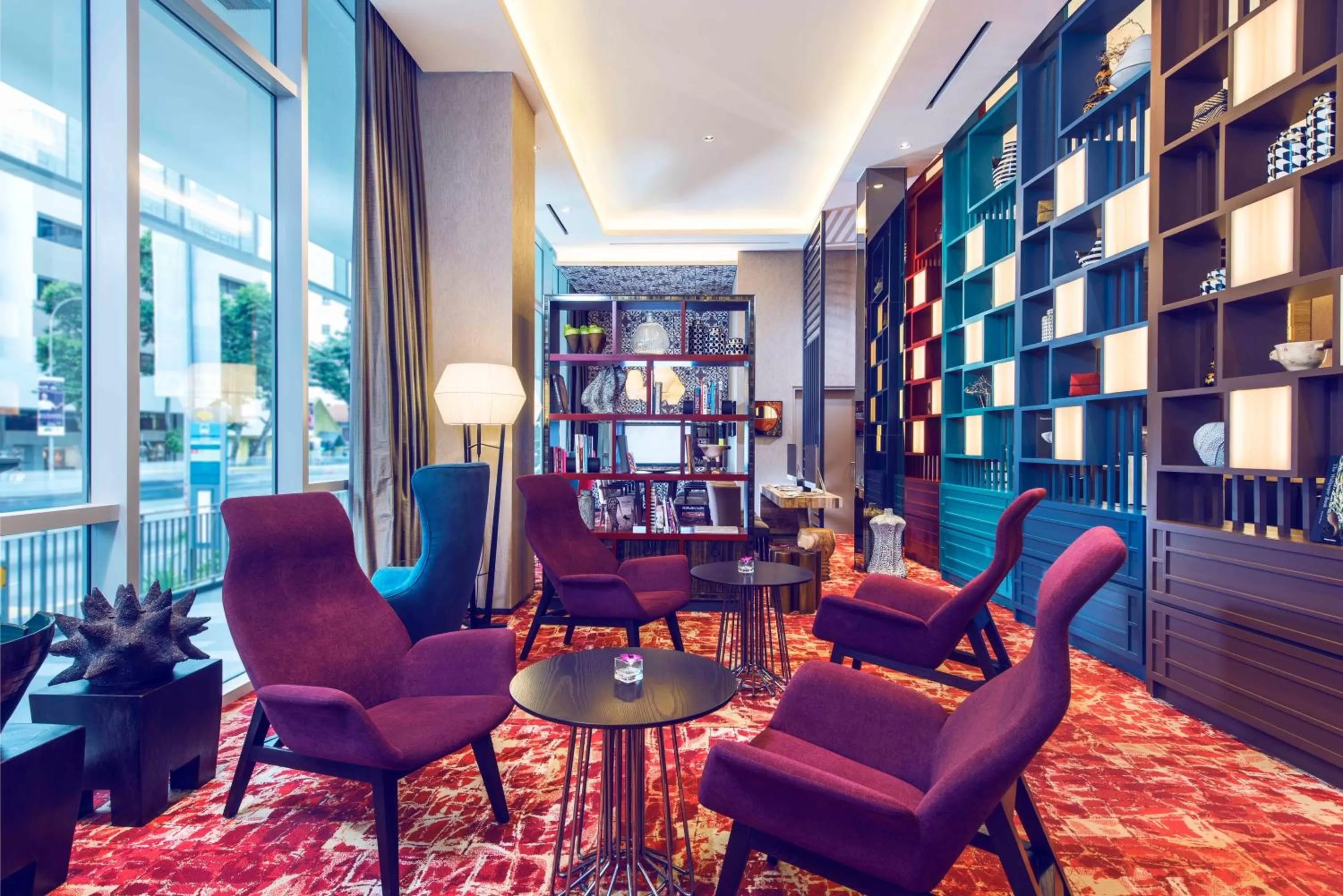 Communal lounge/ TV room in Mercure Singapore Bugis