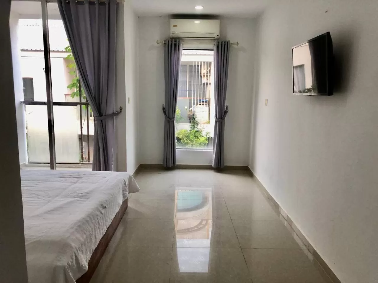 Property building, Bed in BK Hotel