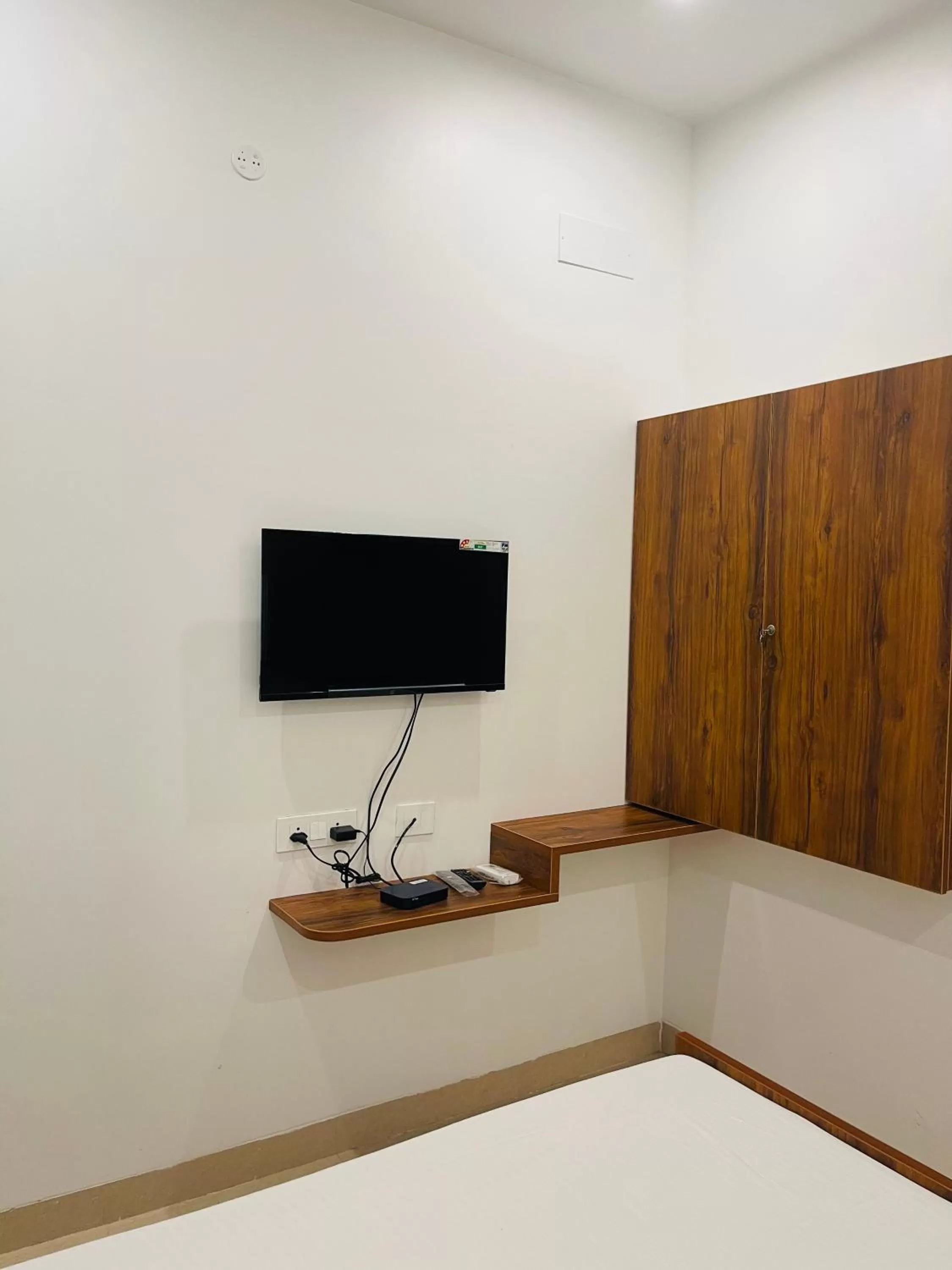 TV and multimedia, TV/Entertainment Center in MVP Residencies