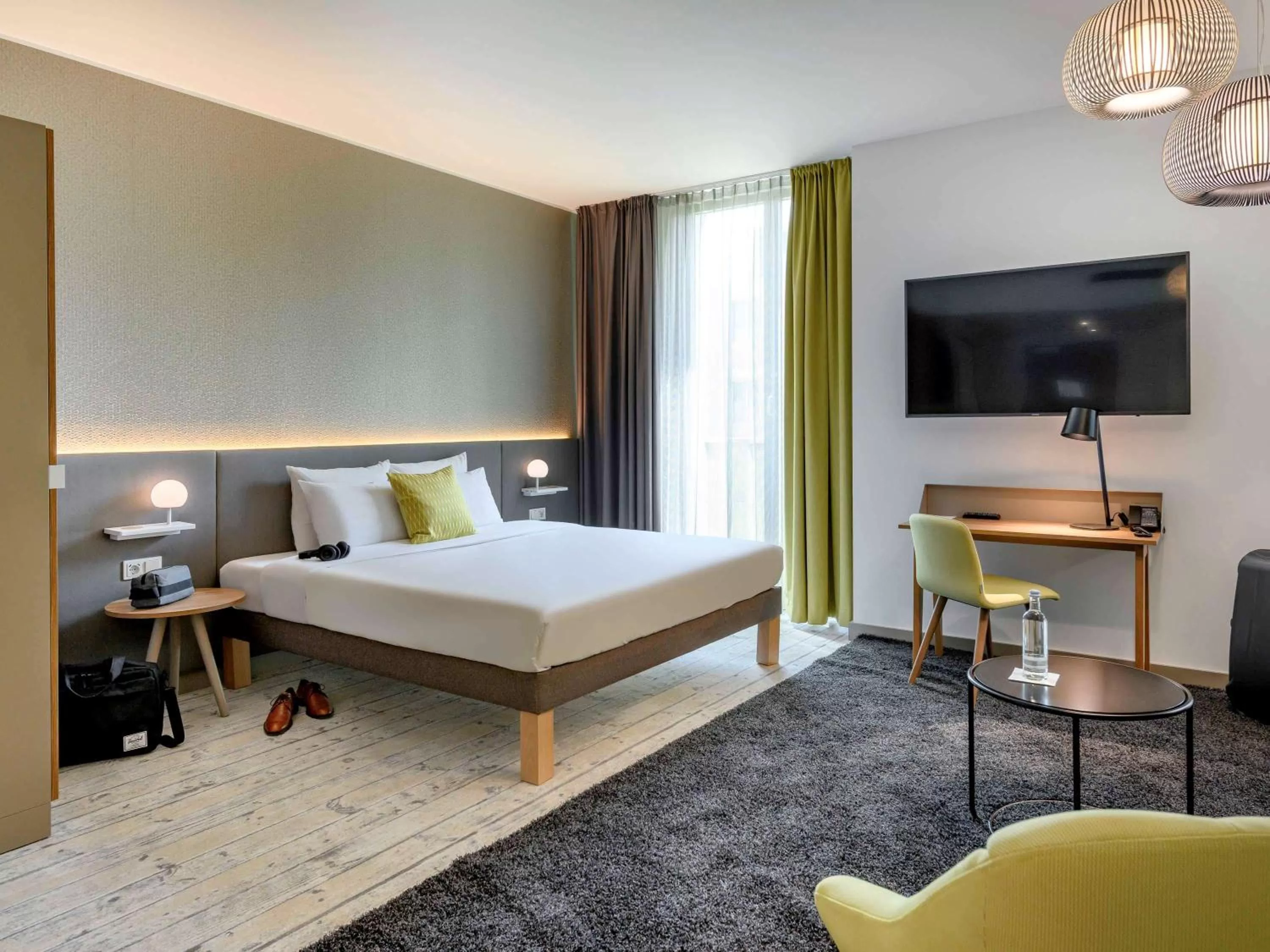 Photo of the whole room, Bed in Novotel München Messe