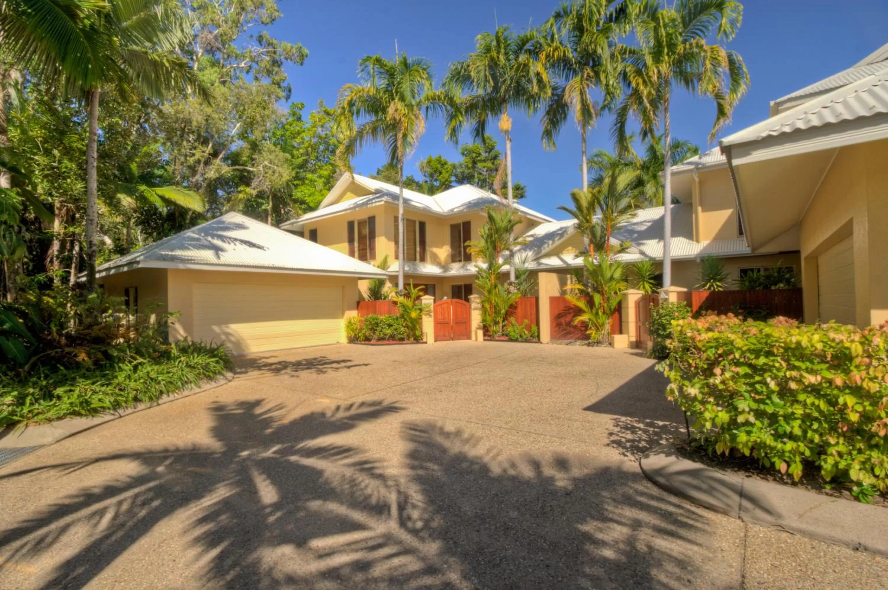 Facade/entrance in Paradise Links Resort Port Douglas
