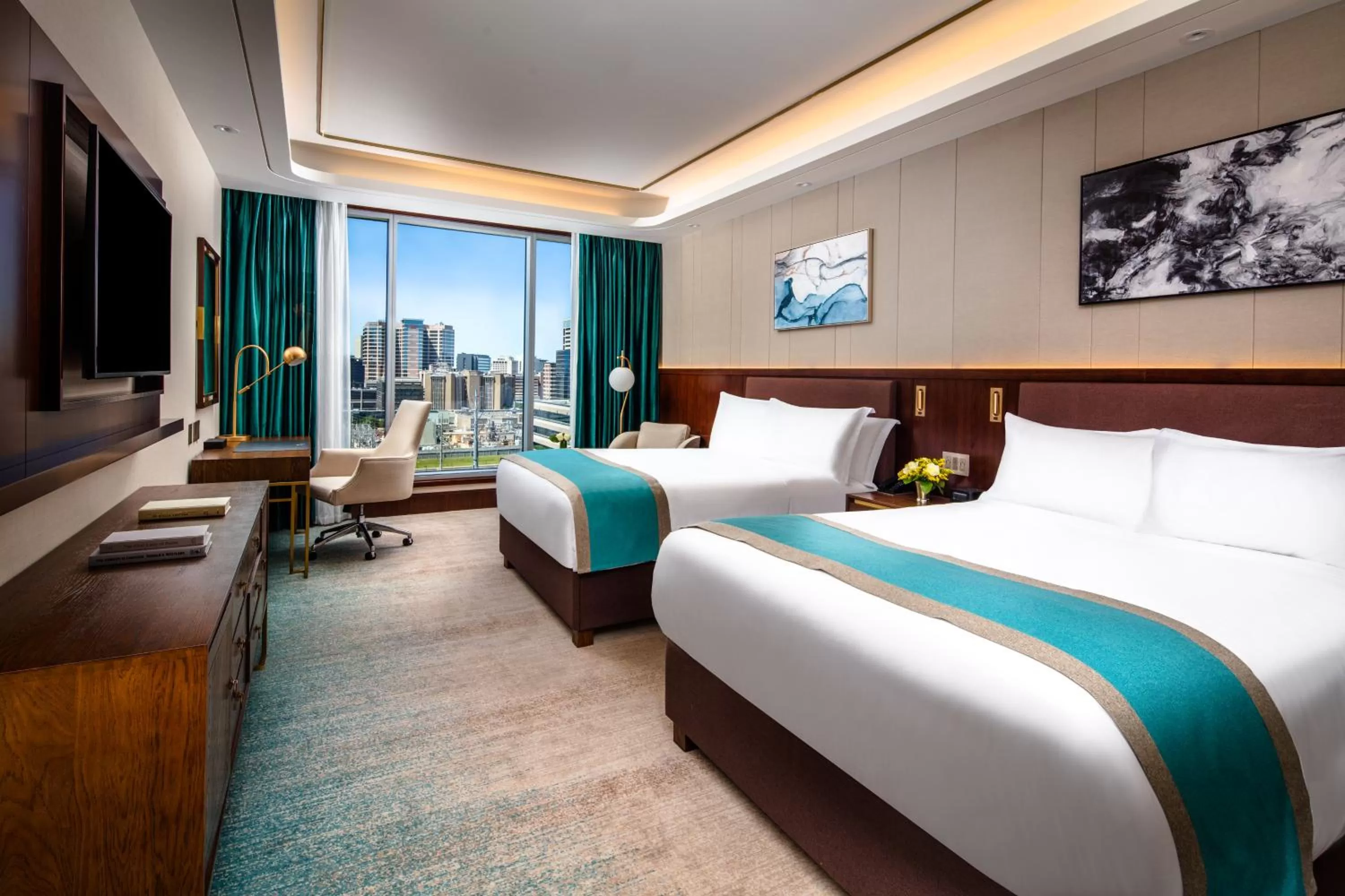 Bedroom, Bed in Blossom Hotel Houston, Curio Collection by Hilton