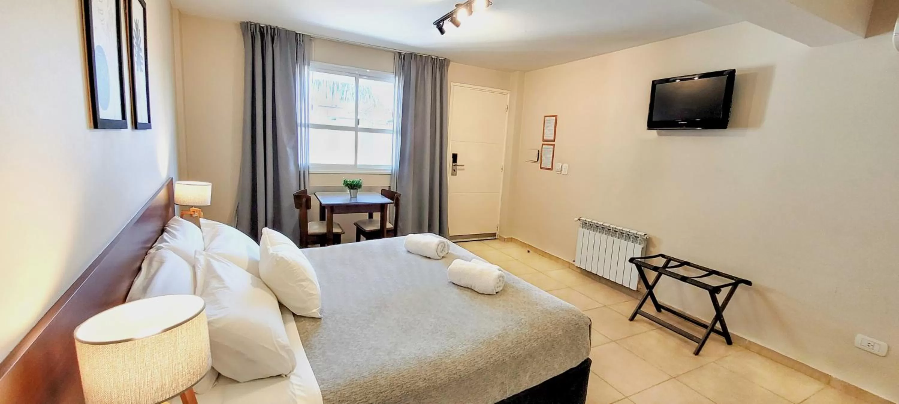 Bed in Soltigua Apart Hotel Mendoza