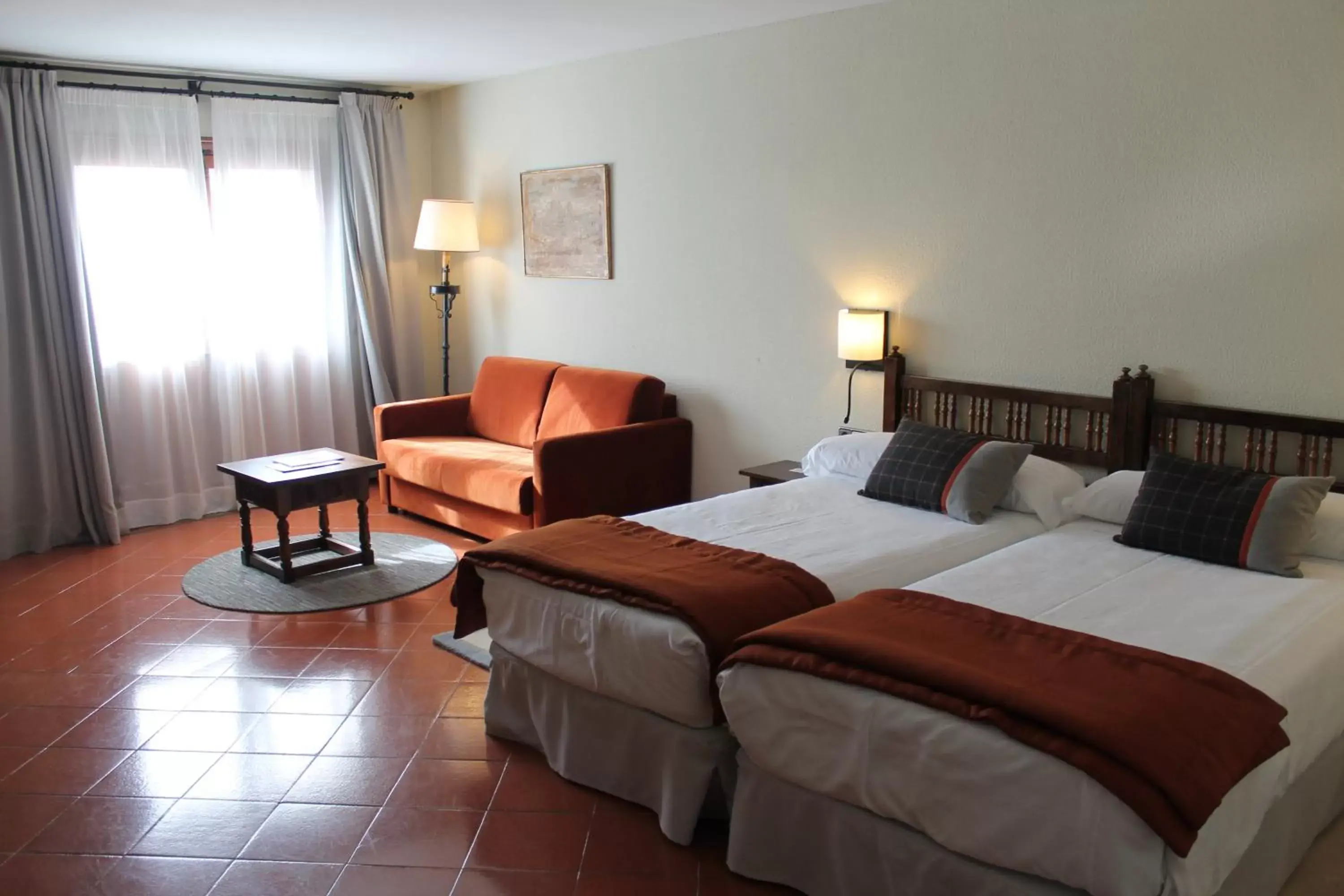 Standard Twin Room (3 Adults) in Parador de Santo Domingo de la Calzada Standard Twin Room (3 Adults) in Parador de Santo Domingo de la Calzada