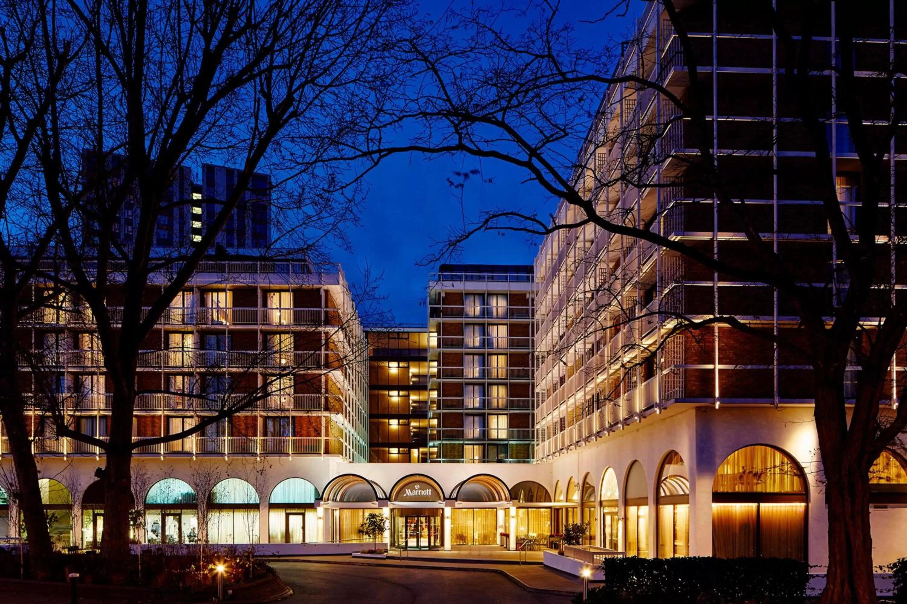 Property building in London Marriott Hotel Regents Park