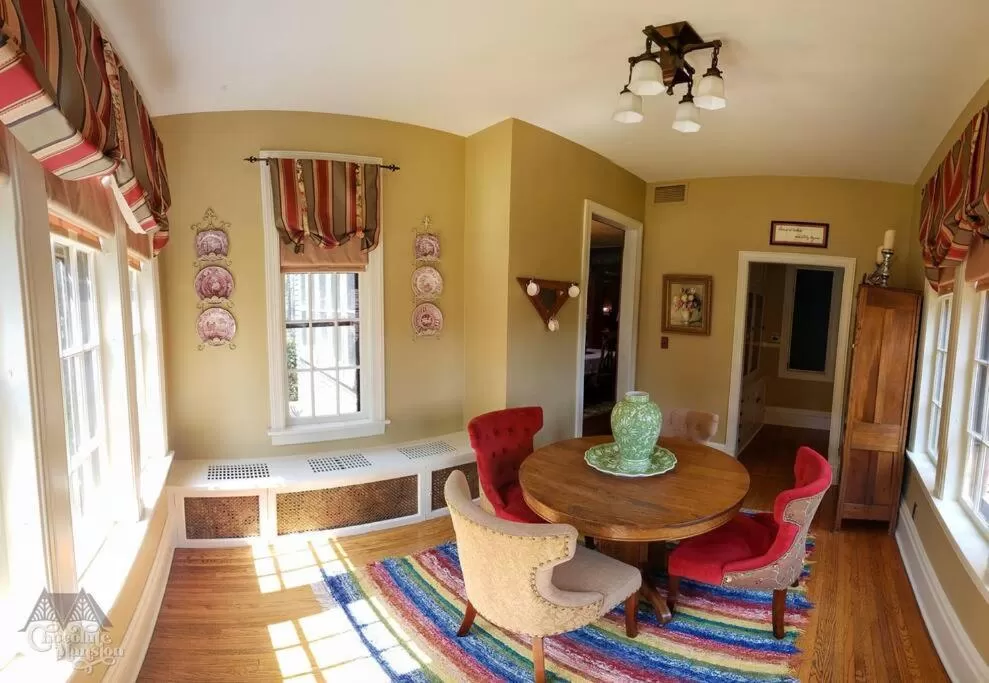 Seating area, Dining Area in Chocolate Mansion