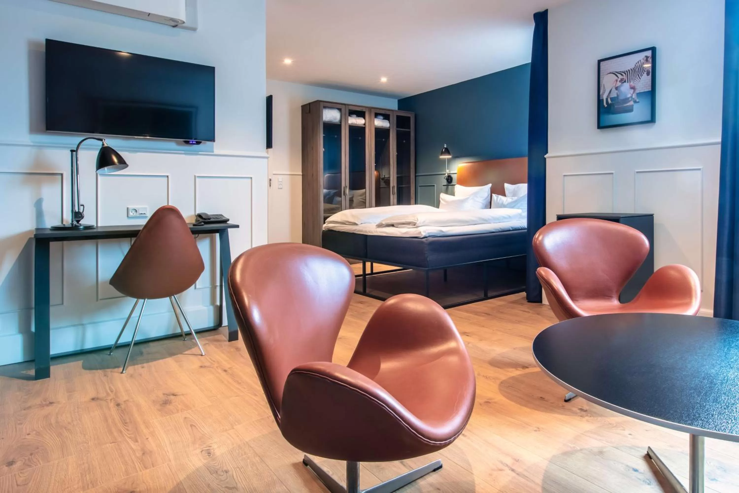 Photo of the whole room, Bed in The Huxley Copenhagen, BW Premier Collection