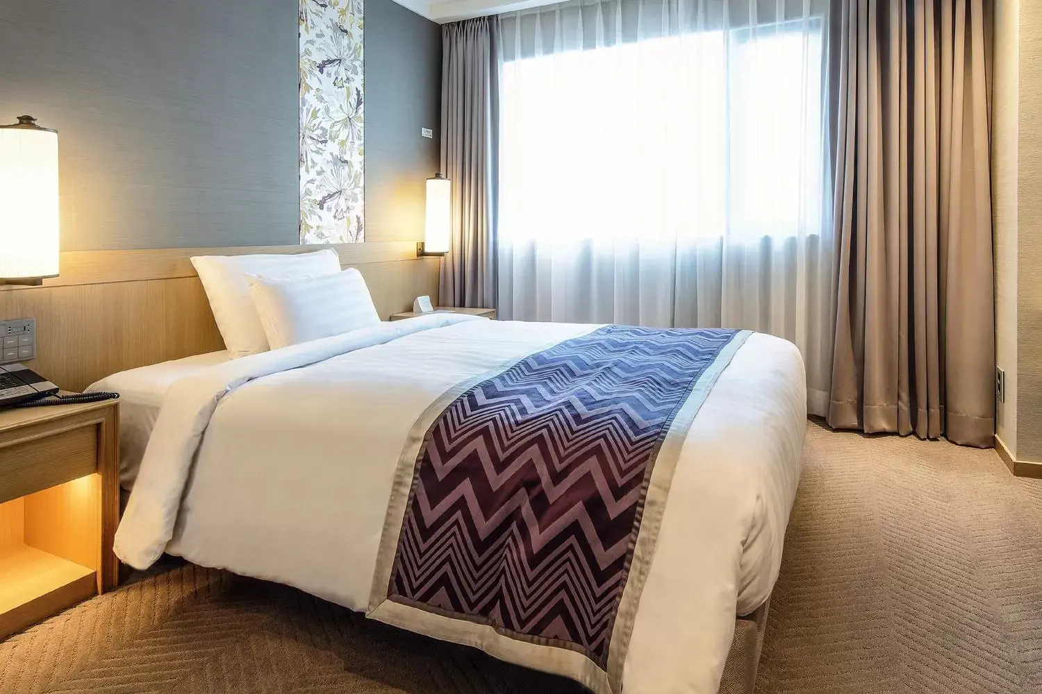 Standard Double Room in Royal Hotel Seoul Standard Double Room in Royal Hotel Seoul