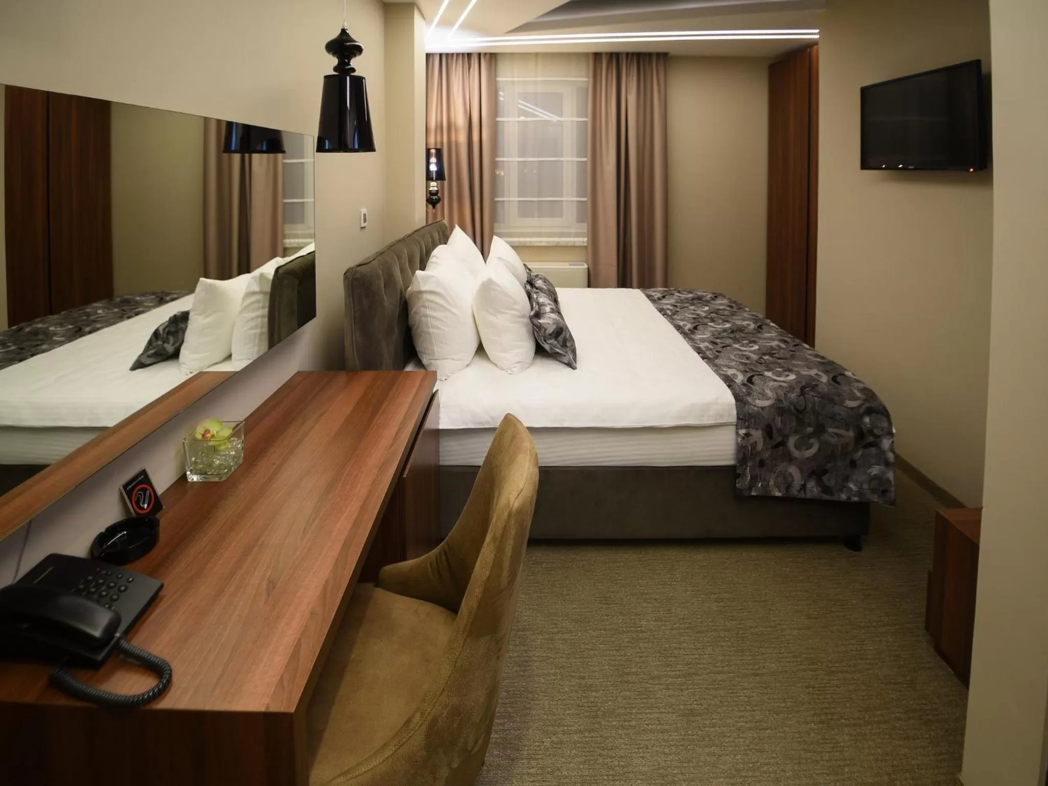 Bedroom, Bed in Hotel Ideo Lux