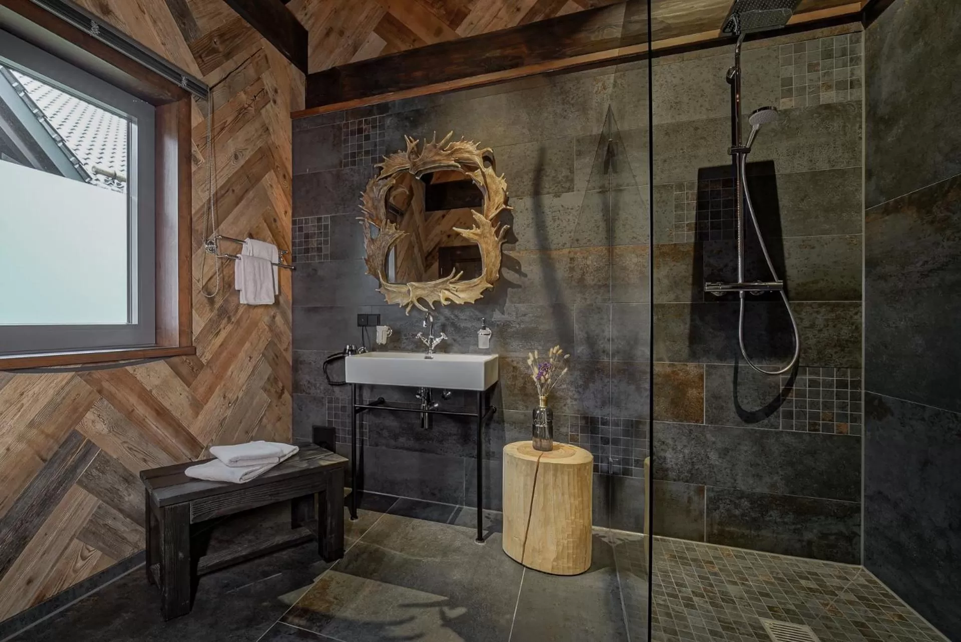 Bathroom in Timberjacks Kassel Motel