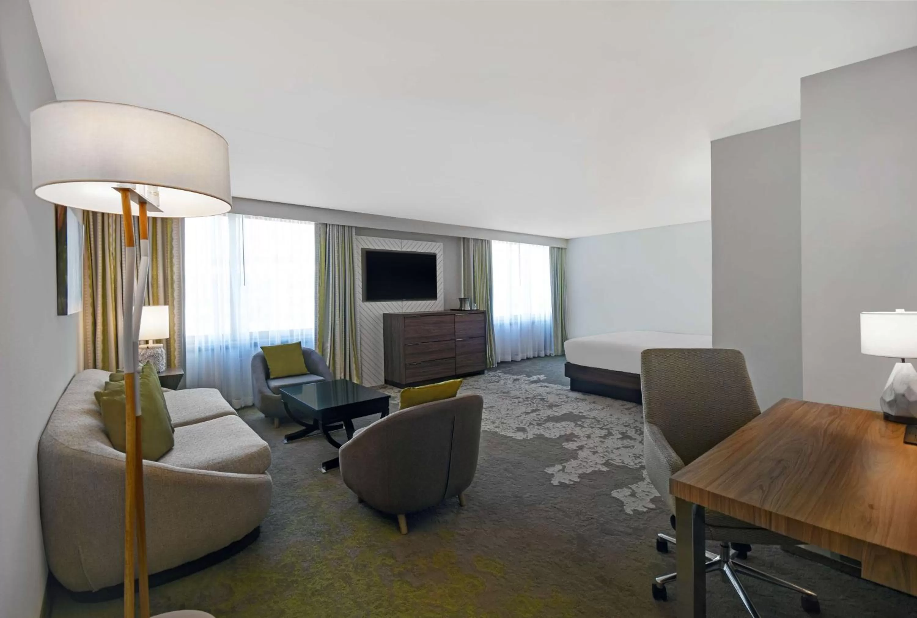 Living room in Hilton Hasbrouck Heights-Meadowlands