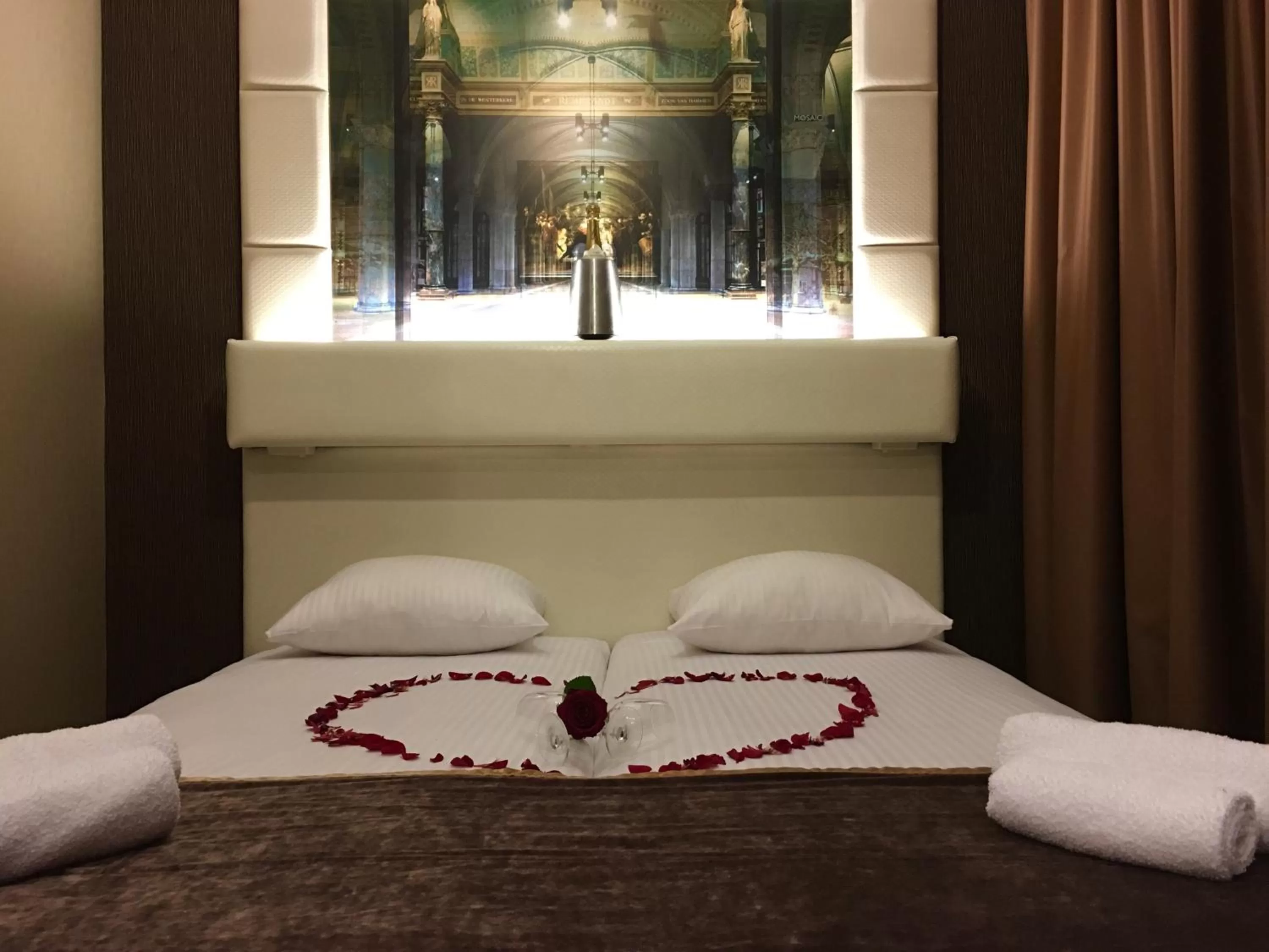 Bed in Hotel Mosaic City Centre