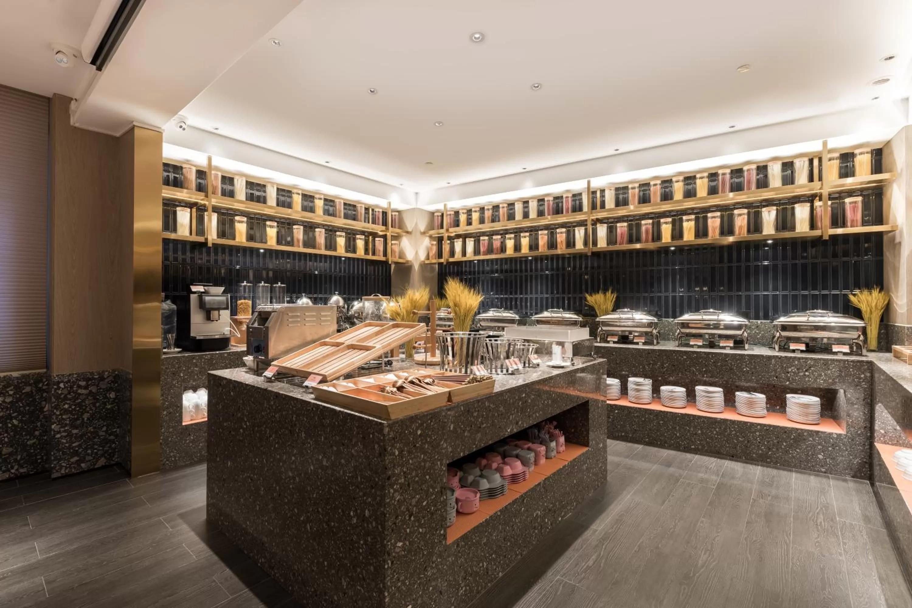 Restaurant/places to eat in Paco Hotel Canton Tower Pazhou