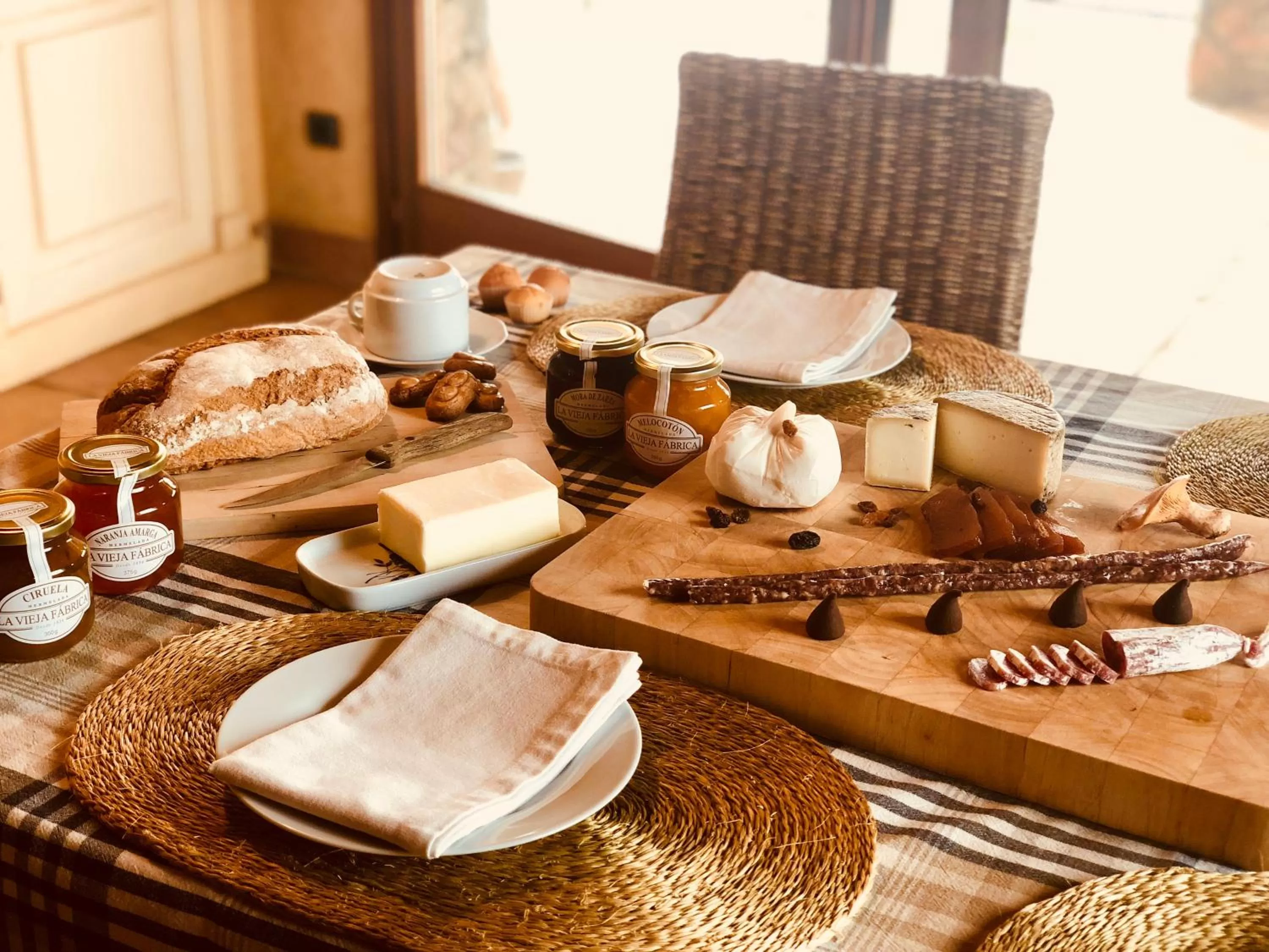 Breakfast in Serrat del Vent - Adults only