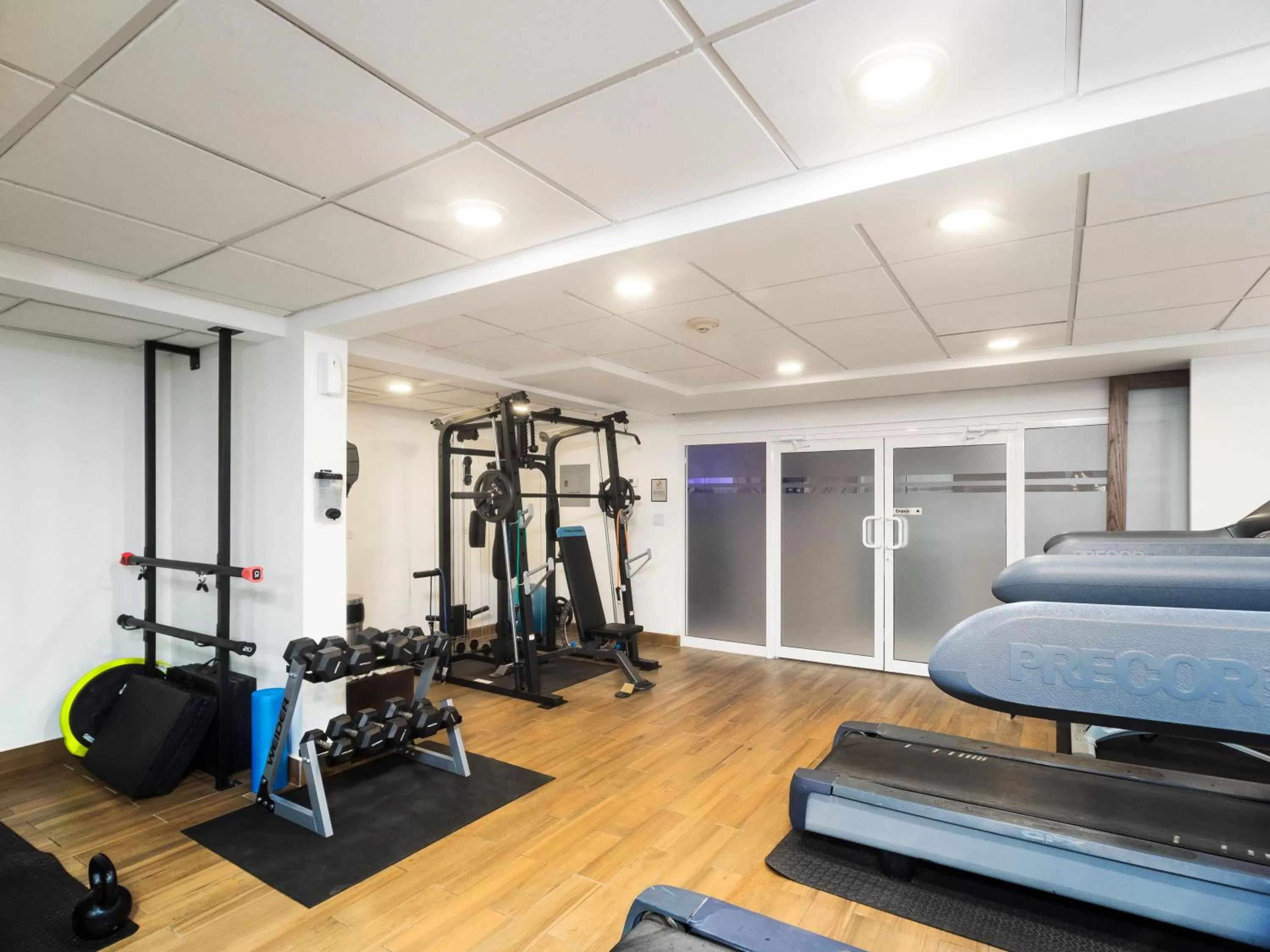 Fitness Center/Facilities in Hotel Mesaluna Near American Consulate