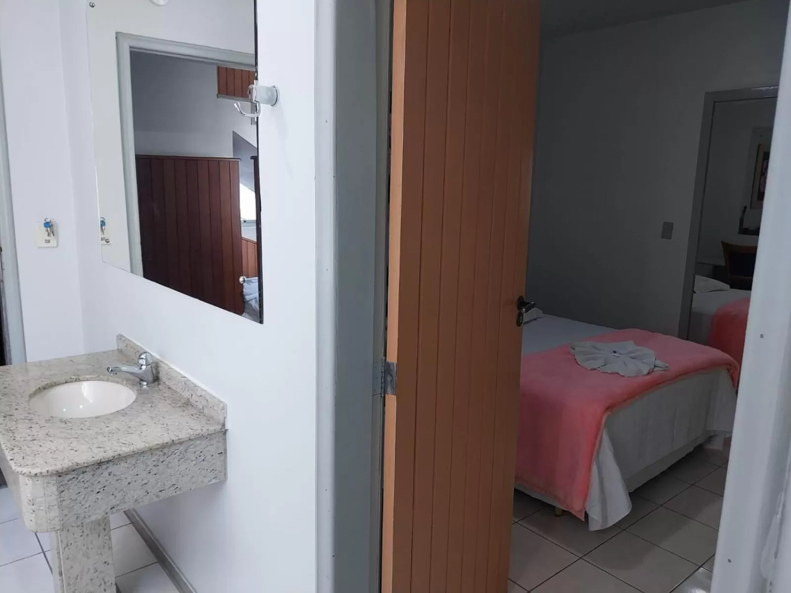 Bed, Bathroom in Colle Tourist Hotel