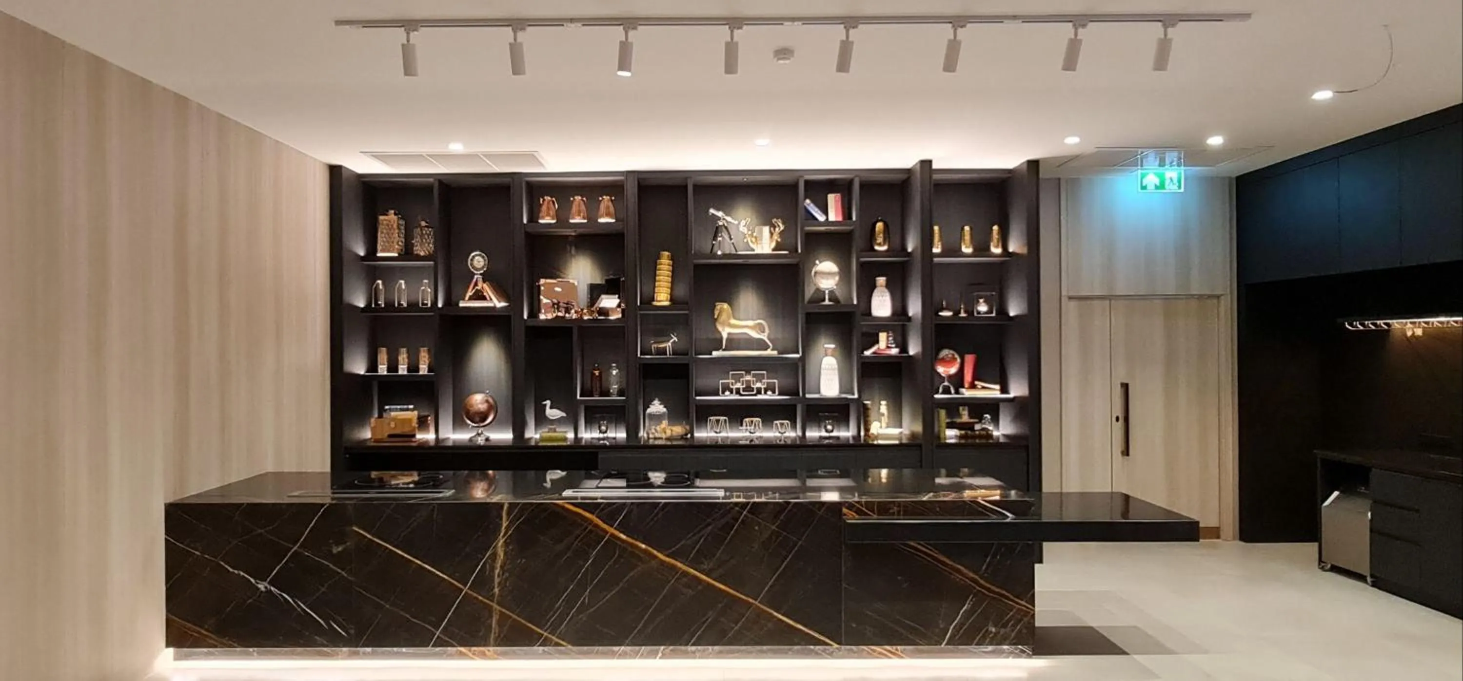 hair dresser in Fifth Pattaya Jomtien By Shiwalai Int