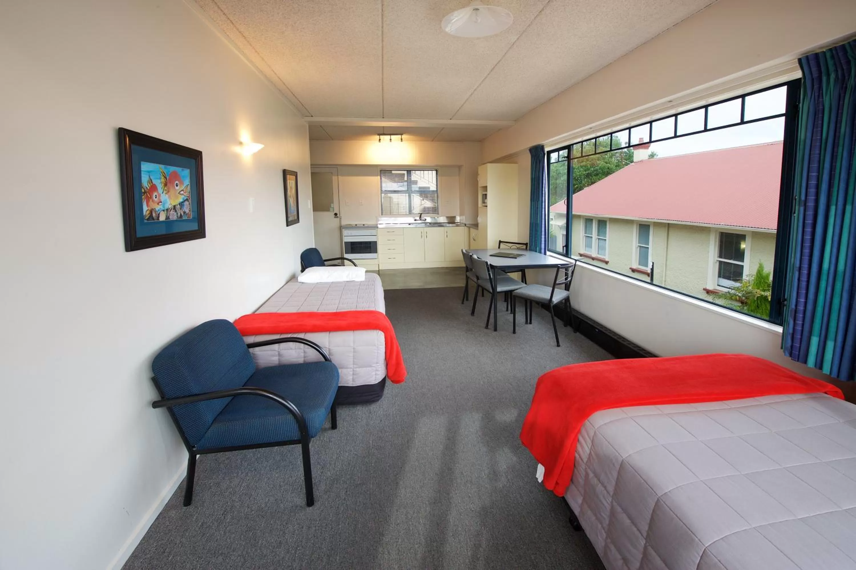 Photo of the whole room, Bed in Ambassador Thermal Motel