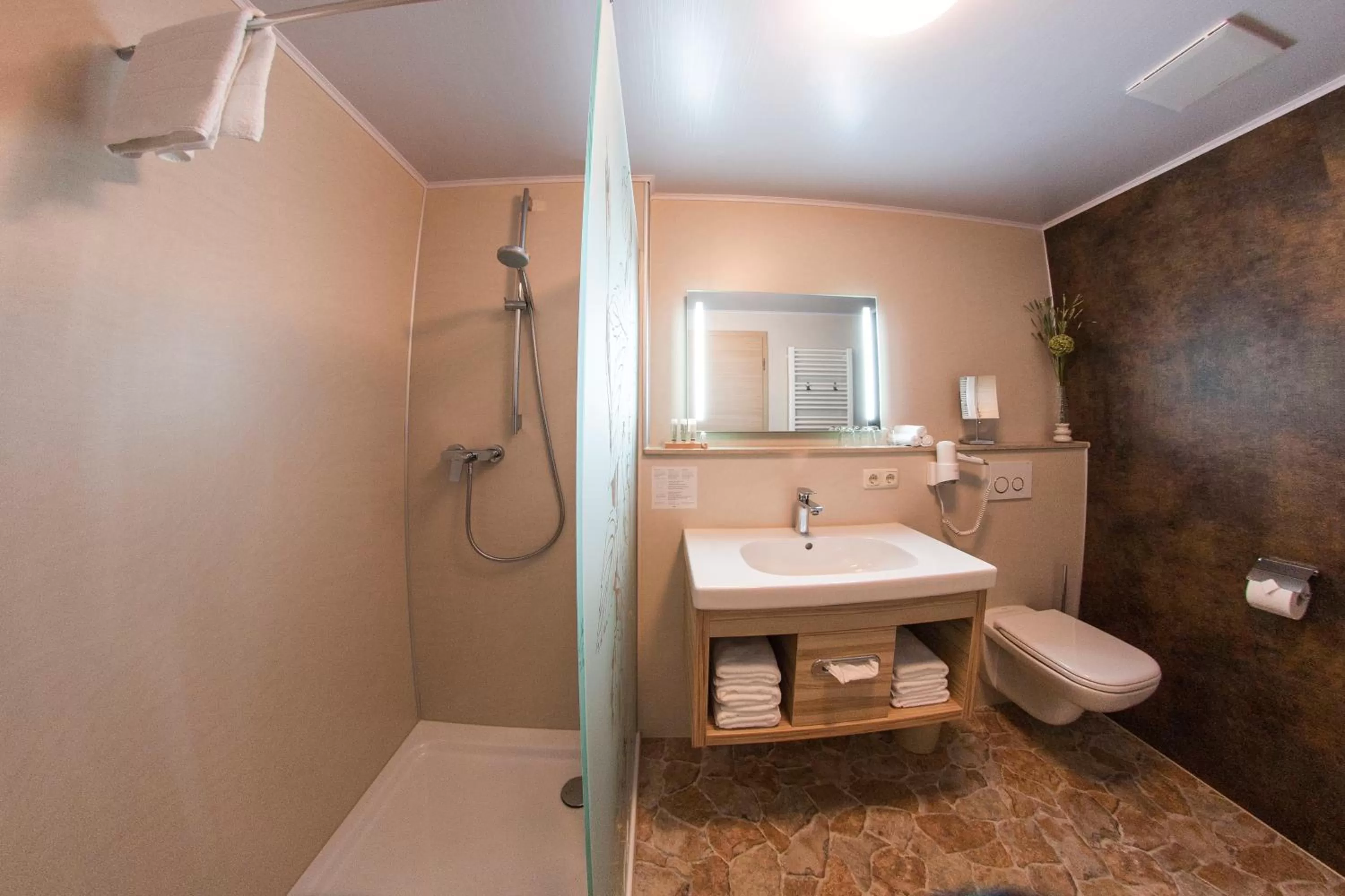 Bathroom in Hotel Straßhof