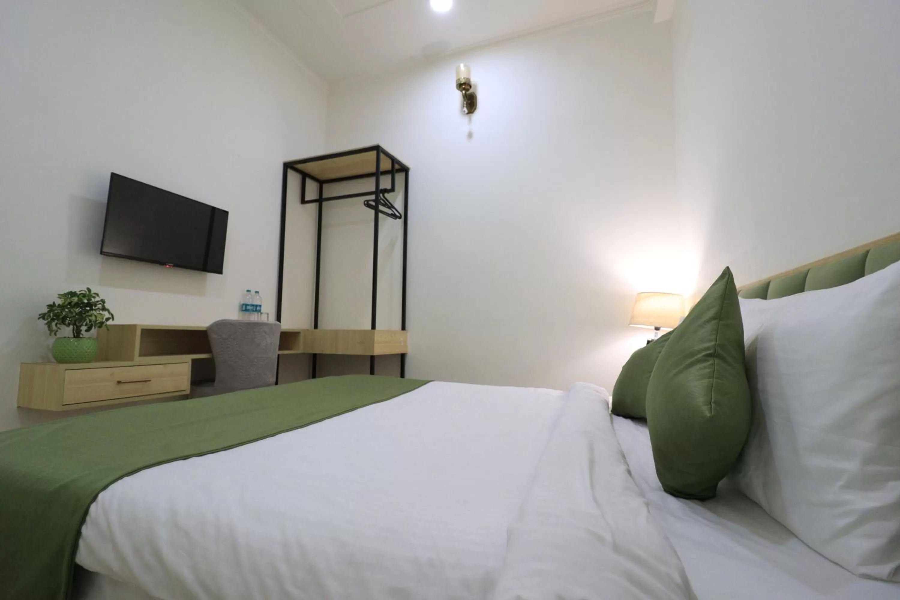 Photo of the whole room, Bed in Around Stays Rishikesh, Tapovan