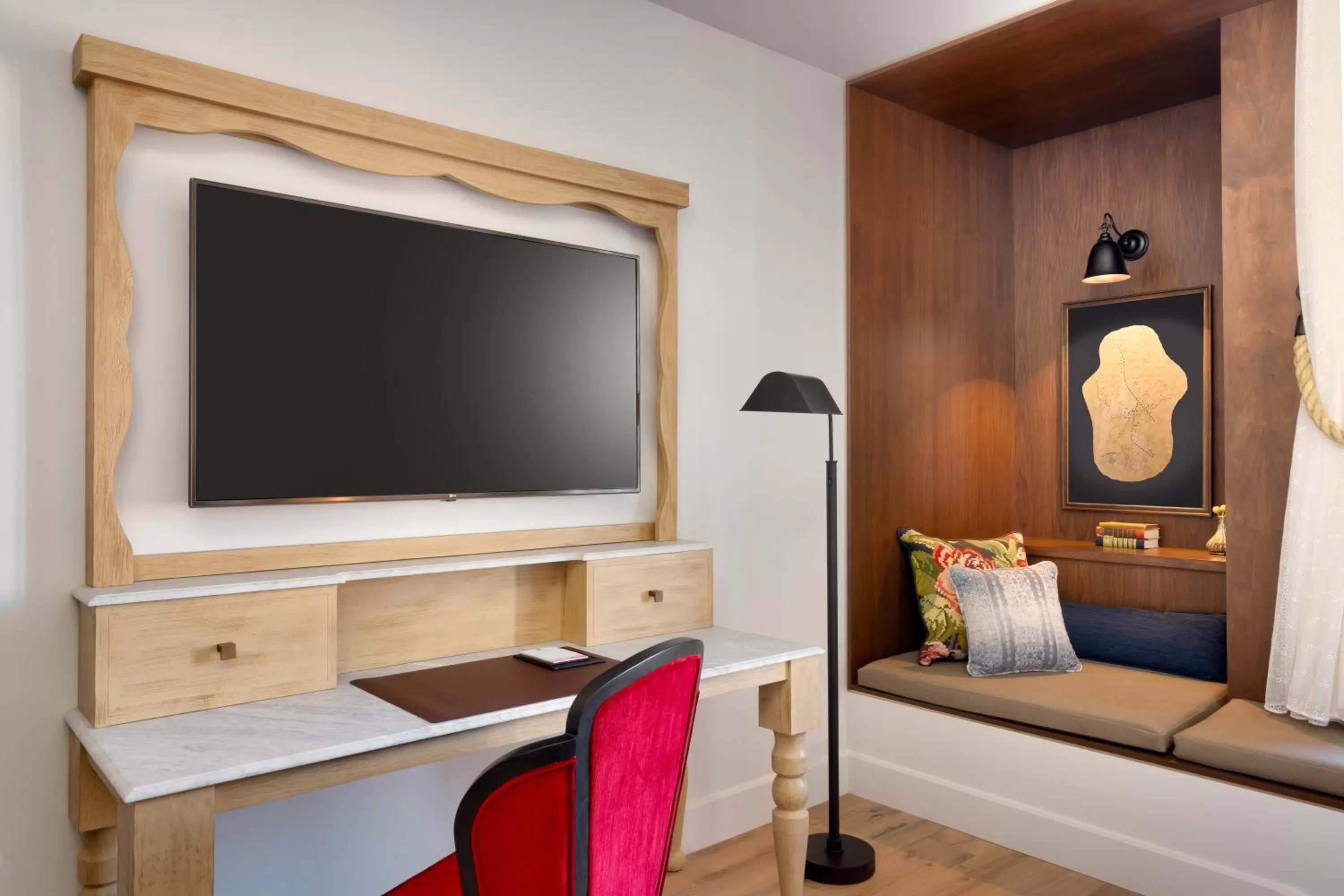 TV and multimedia in The Advenire, Autograph Collection