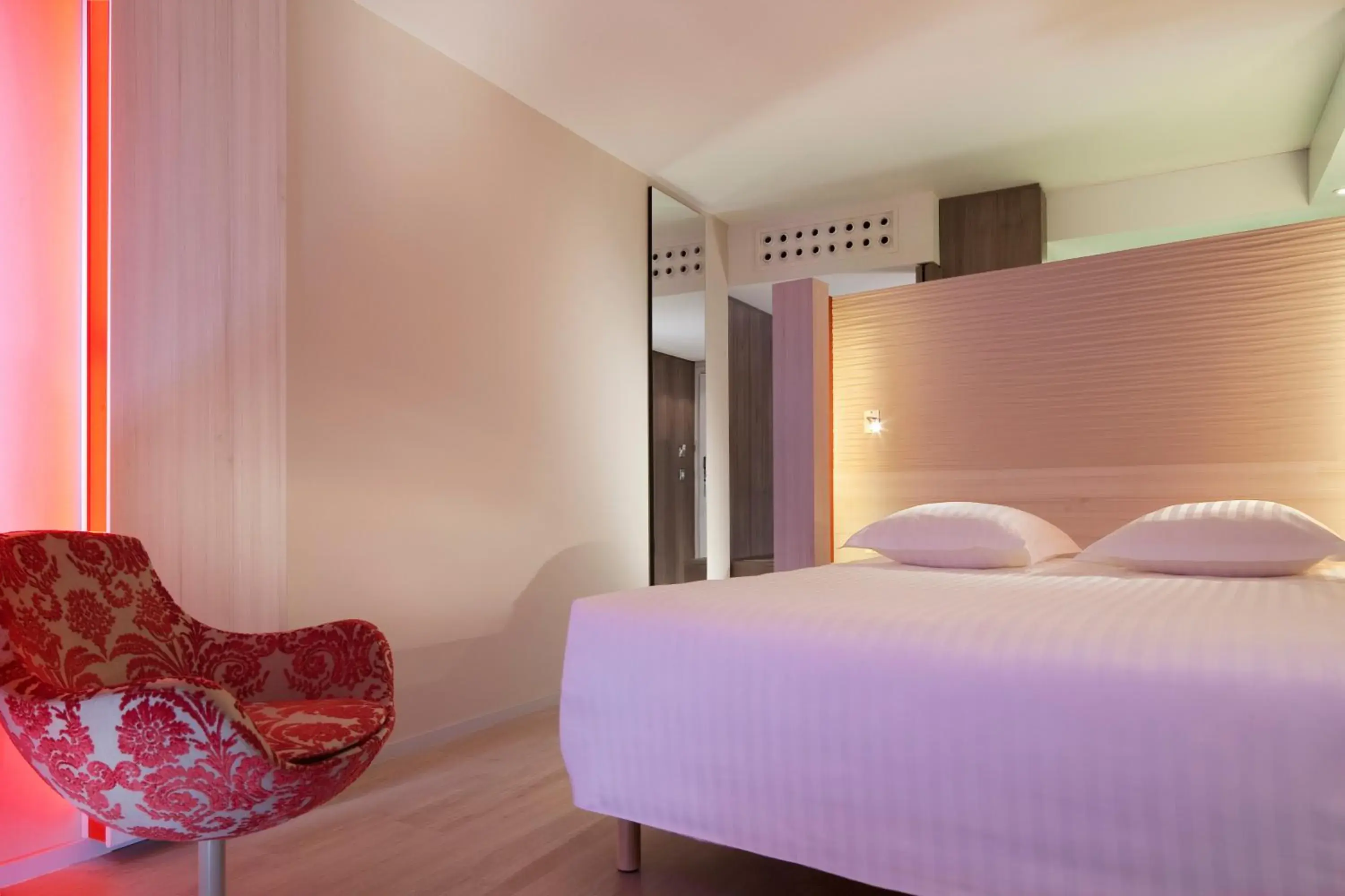 Standard Double Room in Oceania Clermont Ferrand Standard Double Room in Oceania Clermont Ferrand