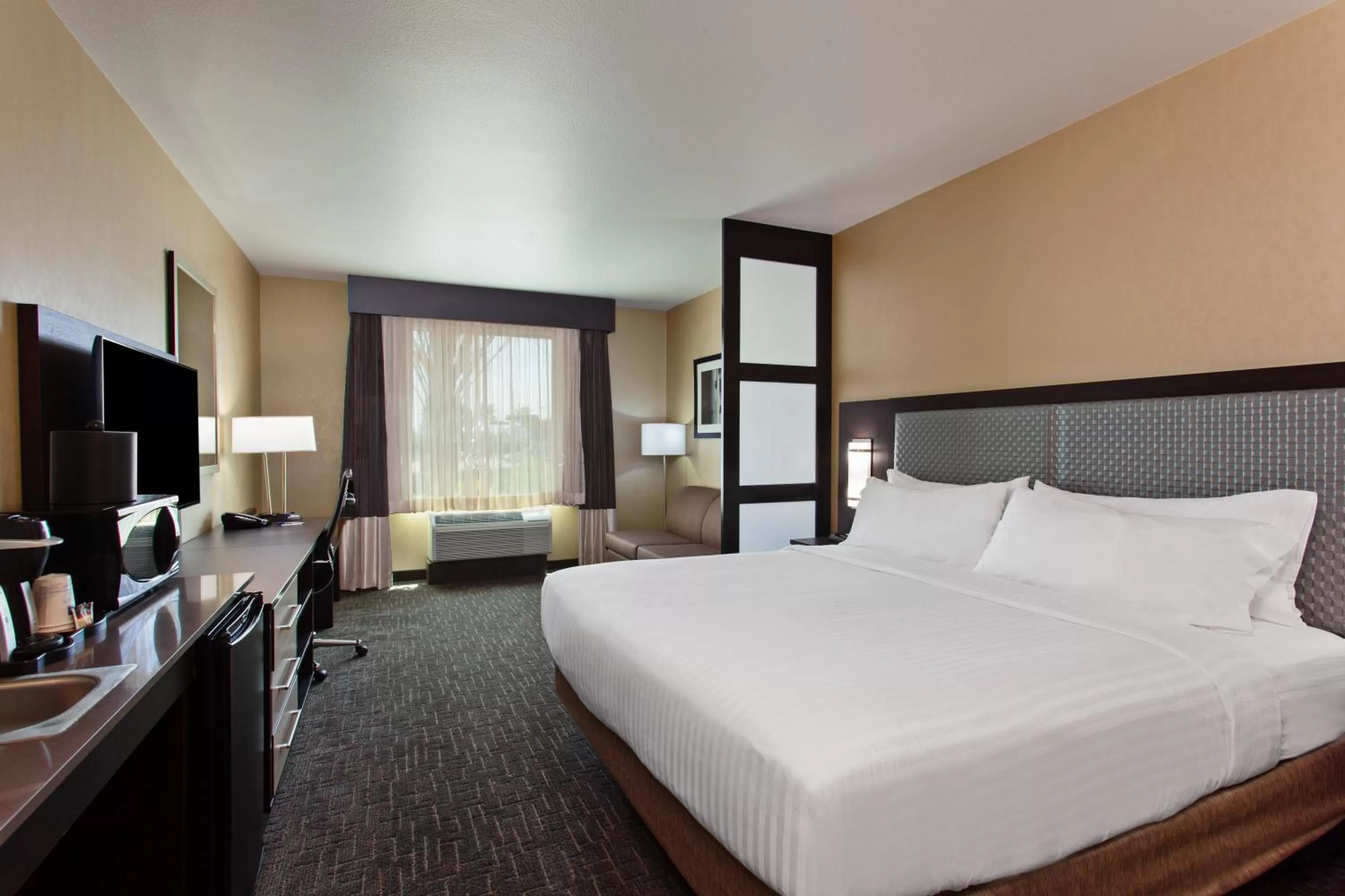 Photo of the whole room, Bed in Holiday Inn Express & Suites Anaheim Resort Area by IHG