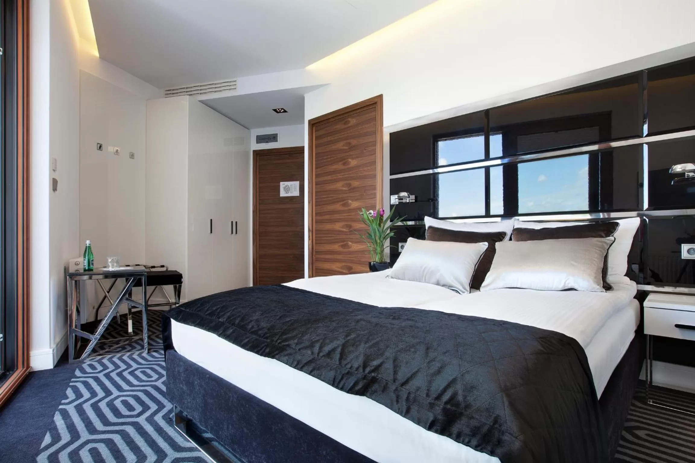 Bed in Bayjonn Boutique Hotel