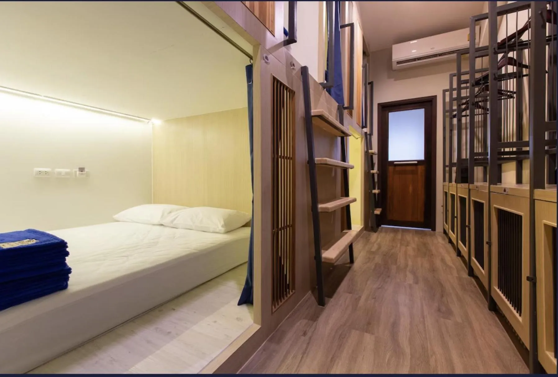 Photo of the whole room in Prince Theatre Heritage Stay Hostel - Silom