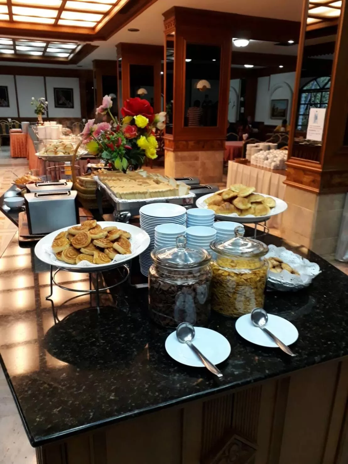 Buffet breakfast in Royal Palace Hotel