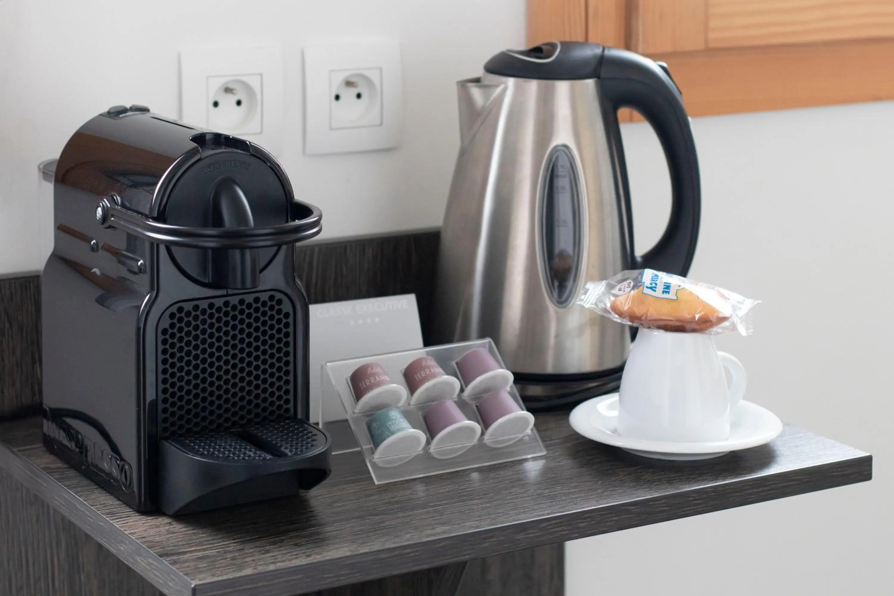 Coffee/tea facilities in Residhome Paris Issy Les Moulineaux