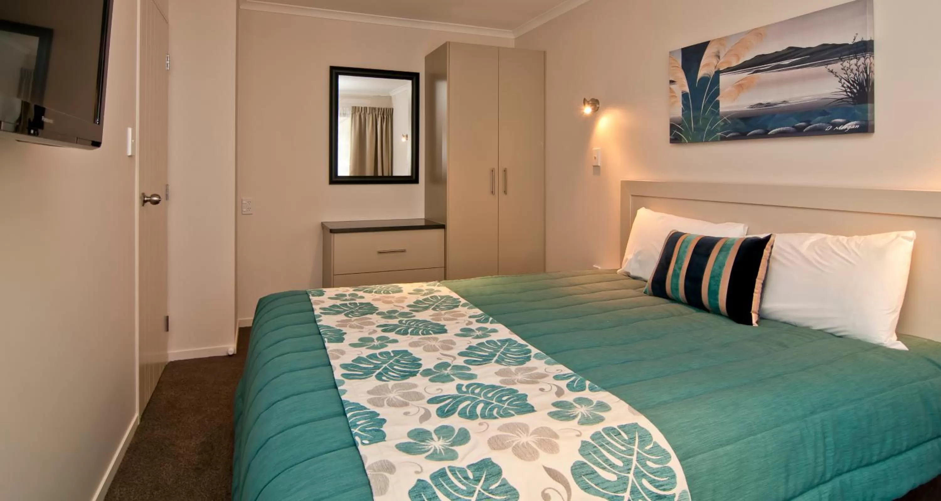 Bed in Breakwater Motel